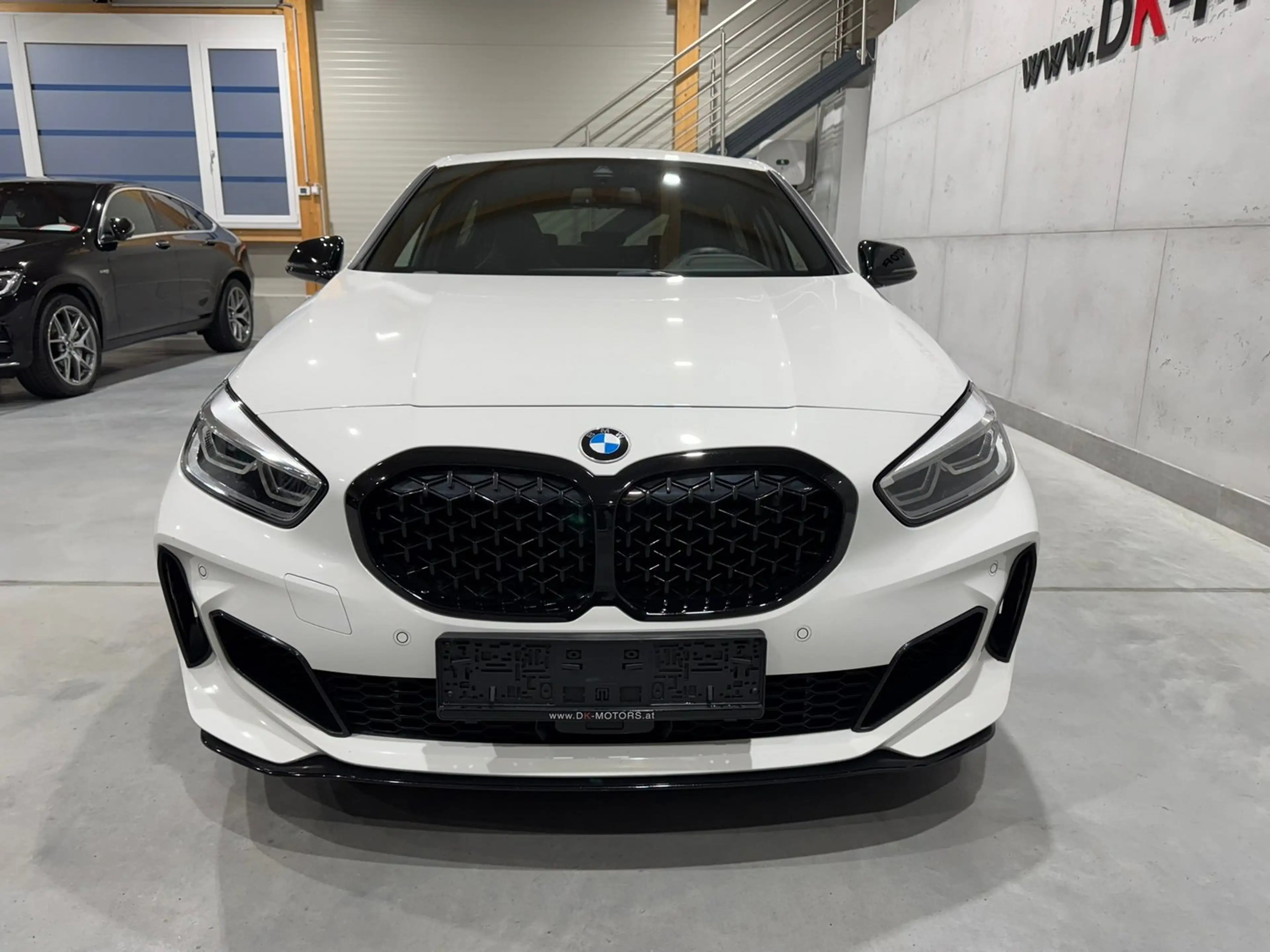 BMW 135 M135 i xDrive / Pano / HeadUp / Performance / RFK — photo 7
