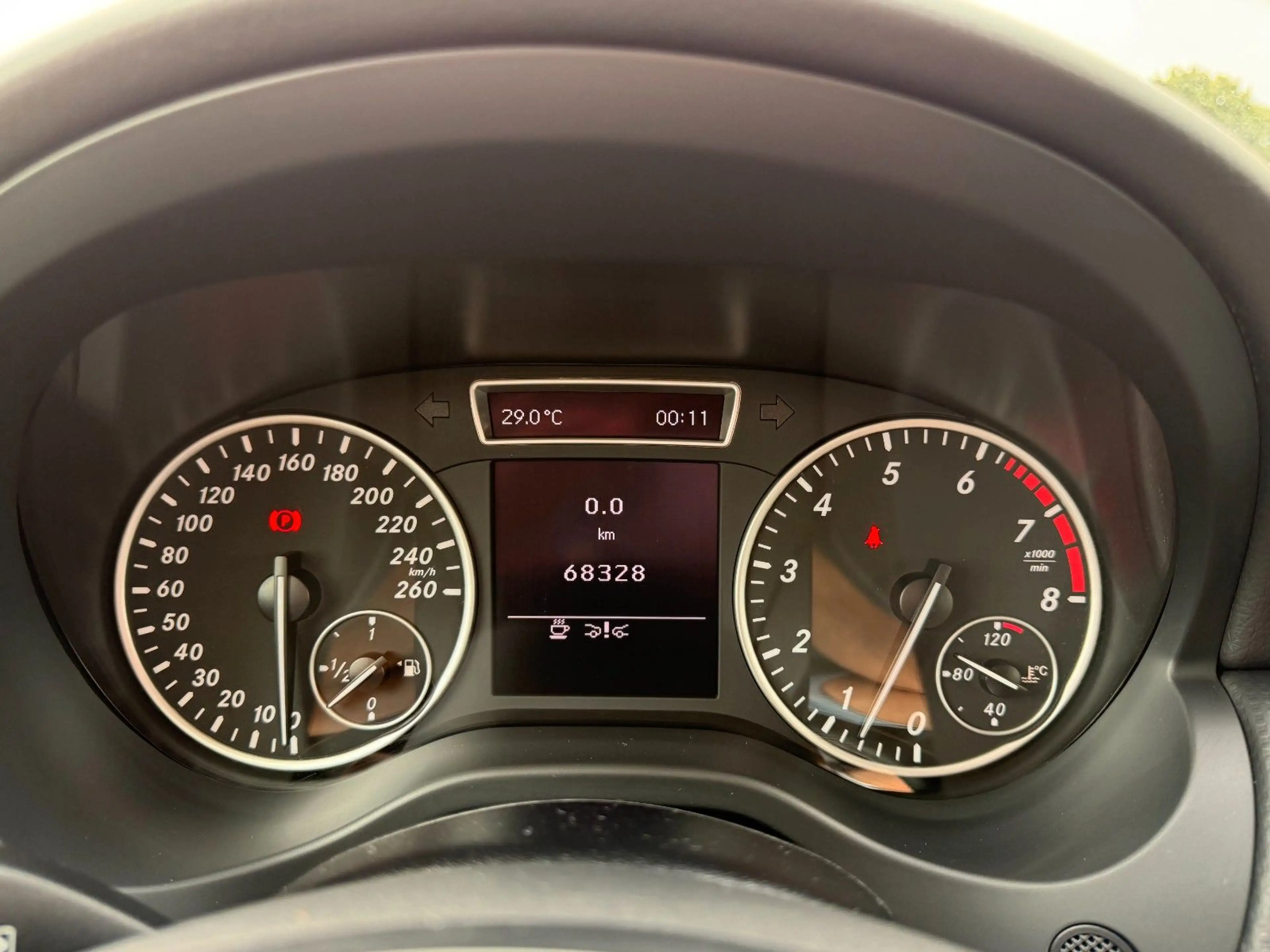 Mercedes-Benz A 200 A STYLE*XENON*PDC*PANORAMA*T-LEDER* — photo 17