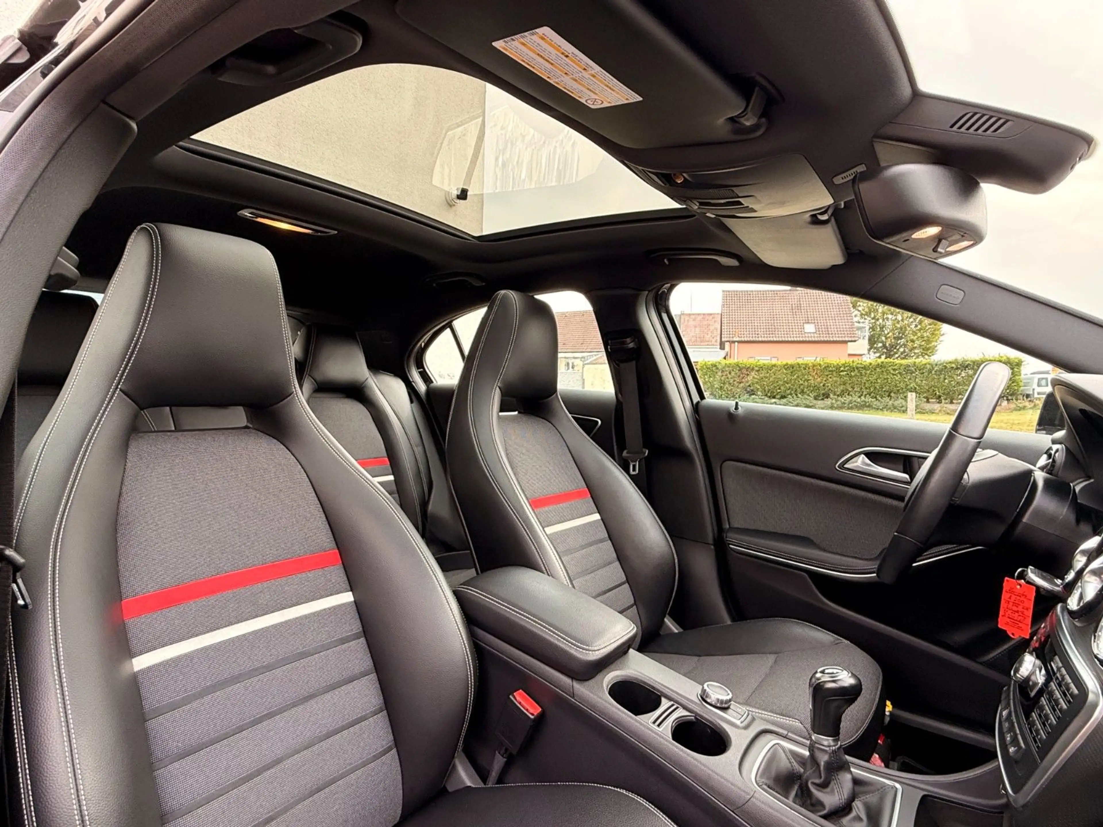 Mercedes-Benz A 200 A STYLE*XENON*PDC*PANORAMA*T-LEDER* — photo 14