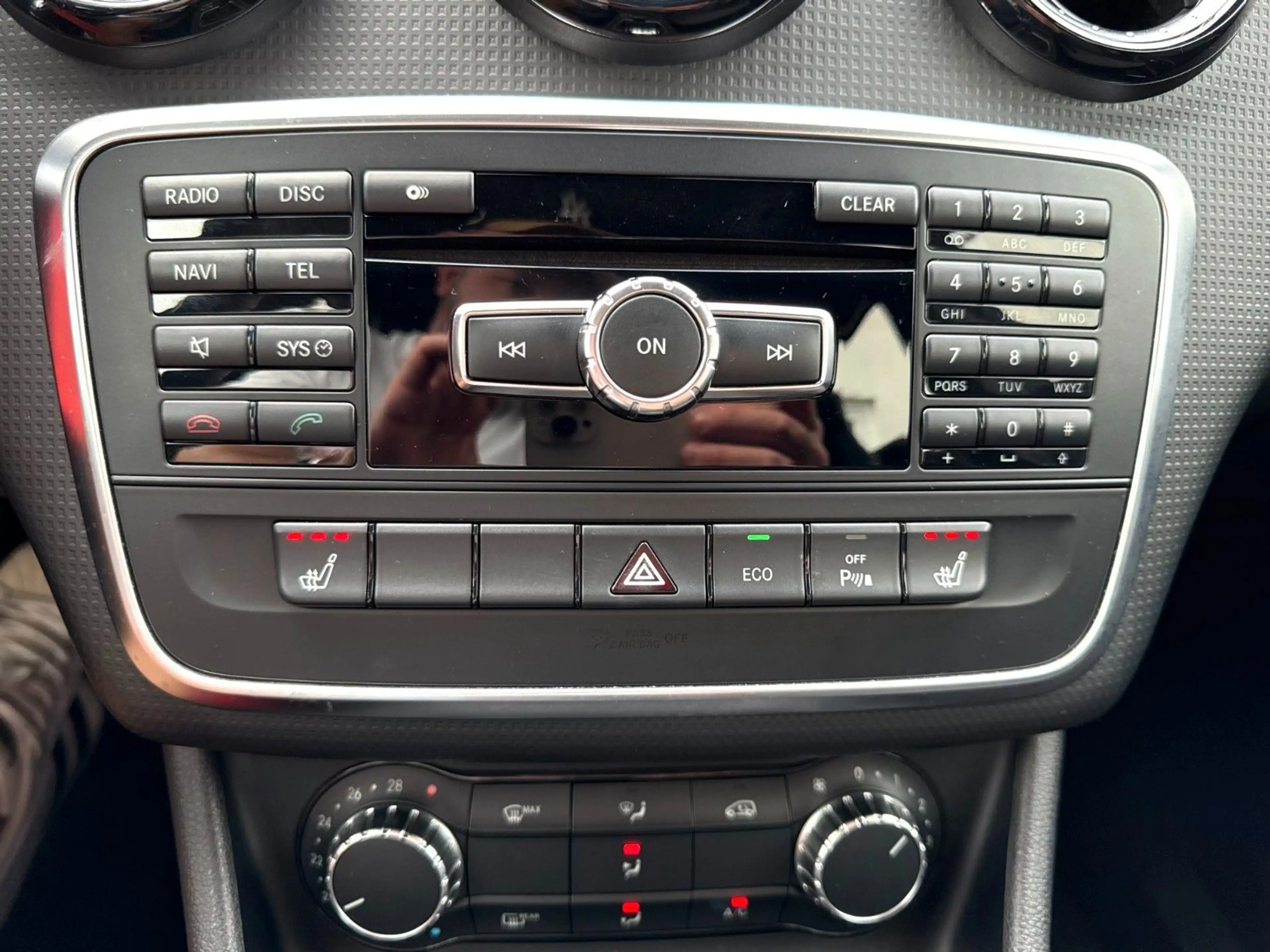 Mercedes-Benz A 200 A STYLE*XENON*PDC*PANORAMA*T-LEDER* — photo 18
