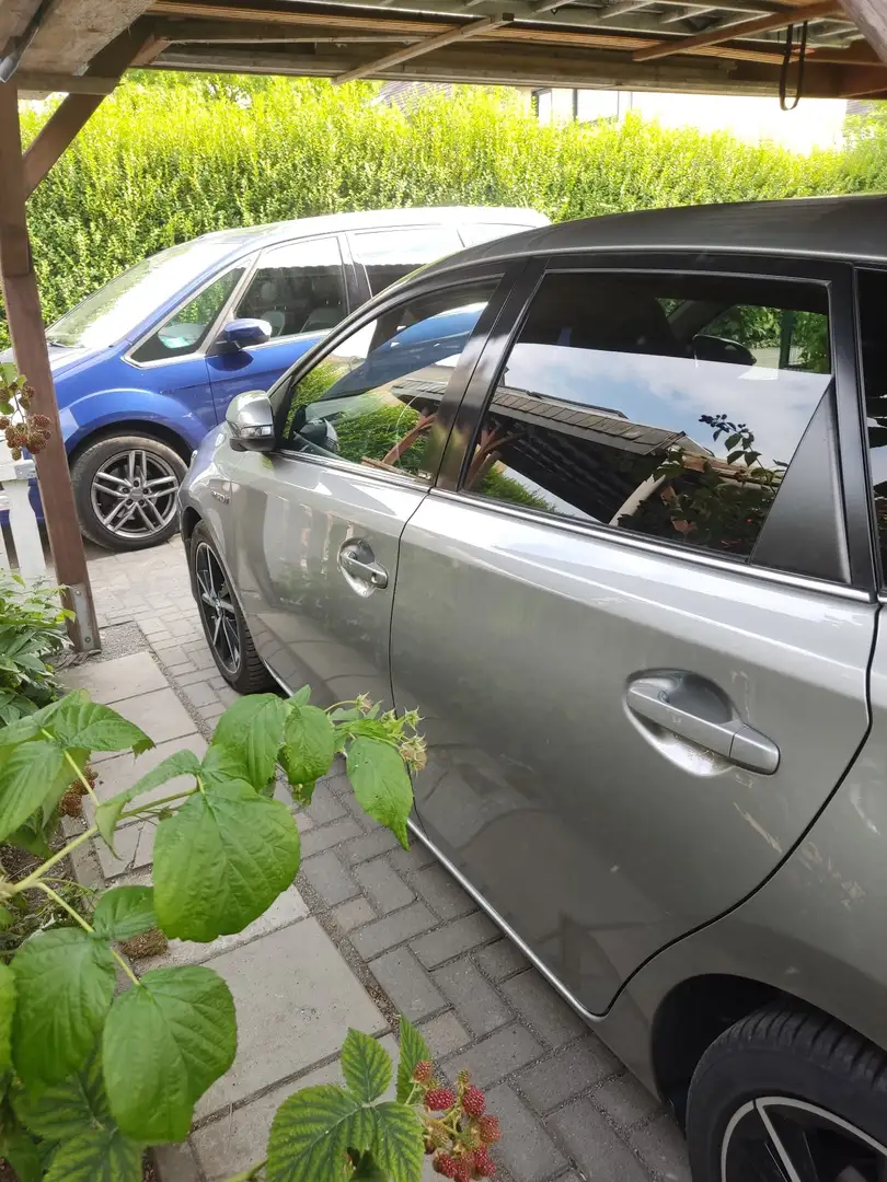 Toyota Auris 1.8 VVT-i Hybrid Automatik Edition S+ - 2