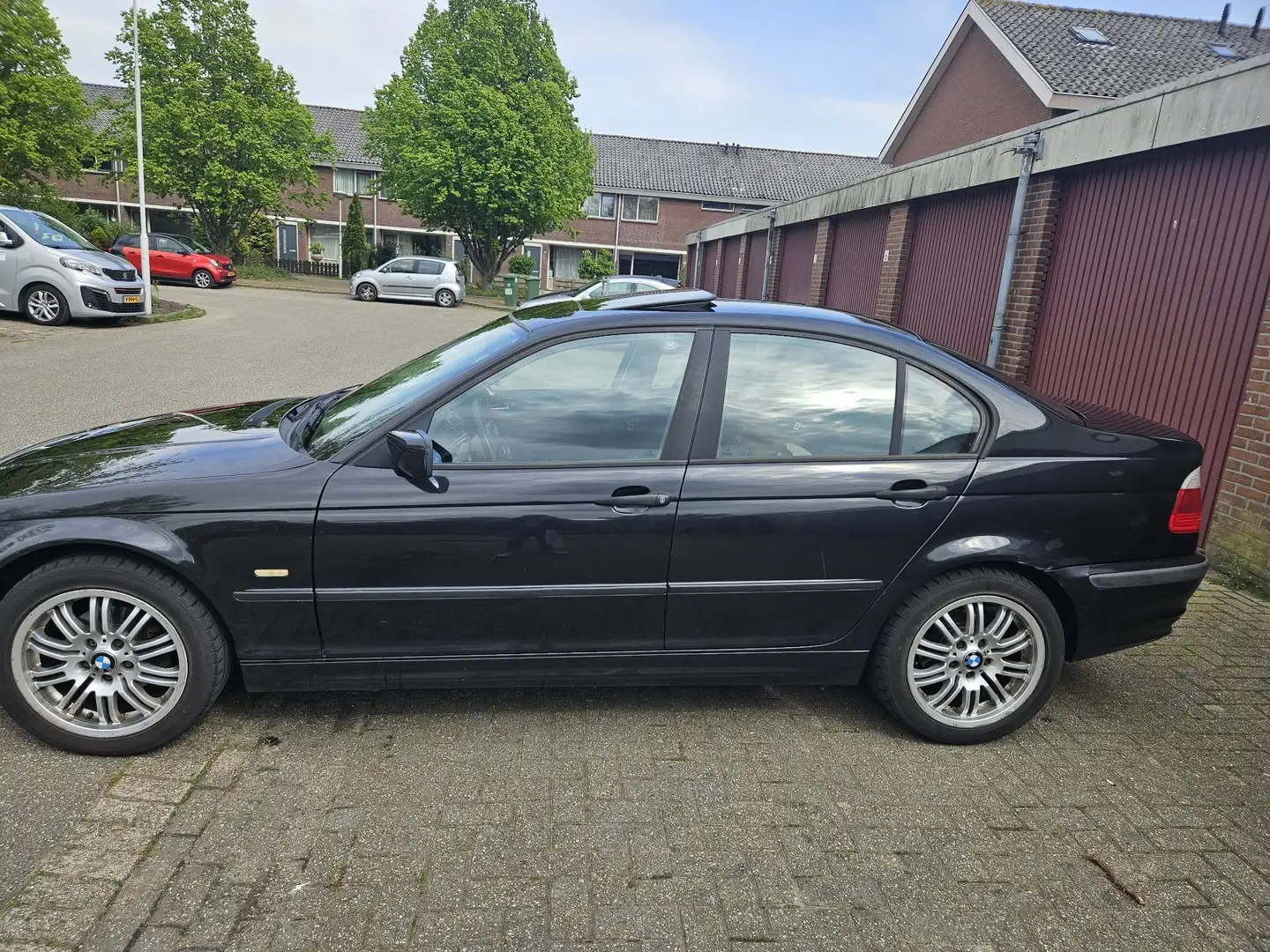 BMW 316 316i Zwart - 1