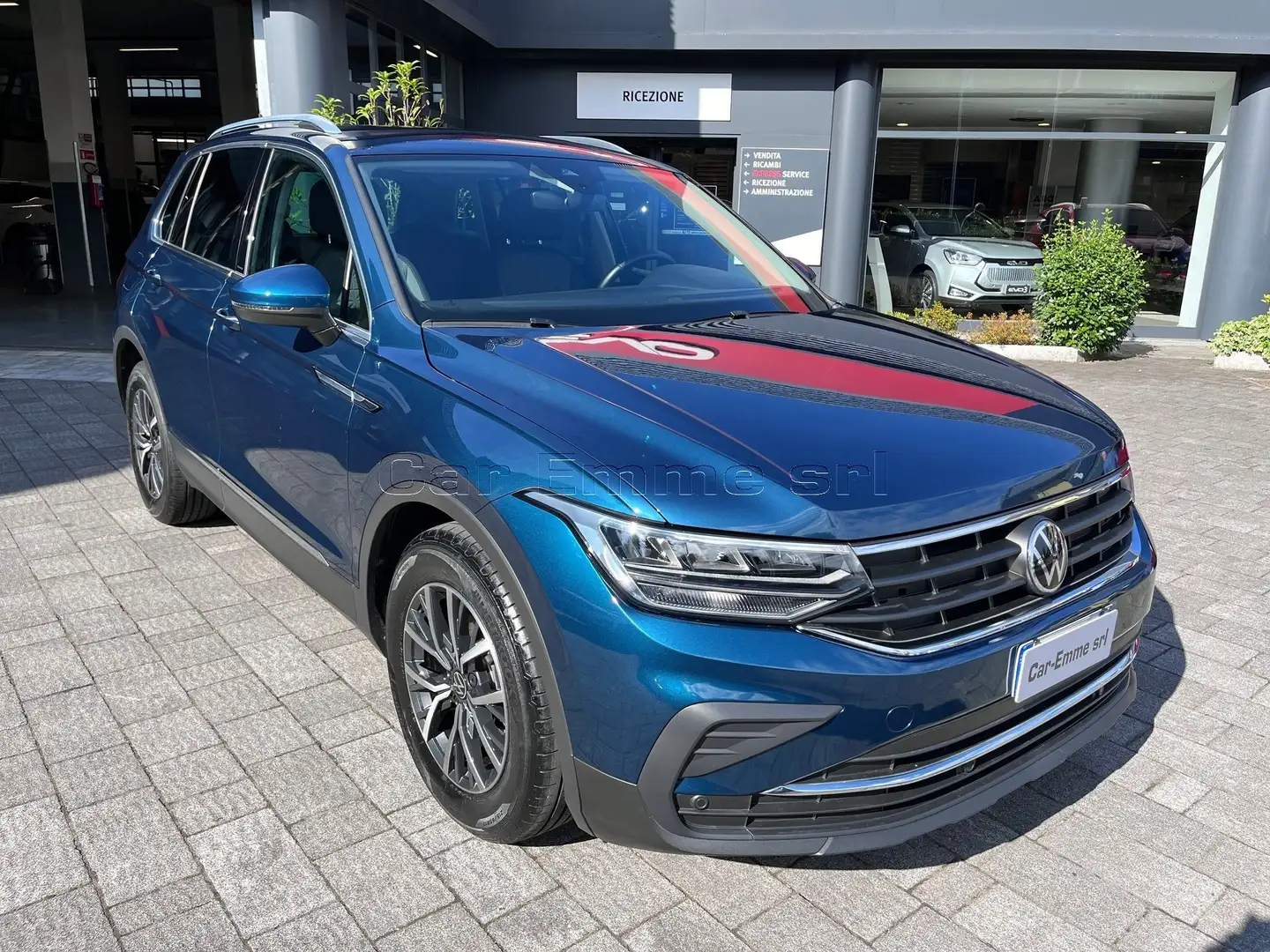 Volkswagen Tiguan 1.5 tsi Life 130CV Bleu - 1