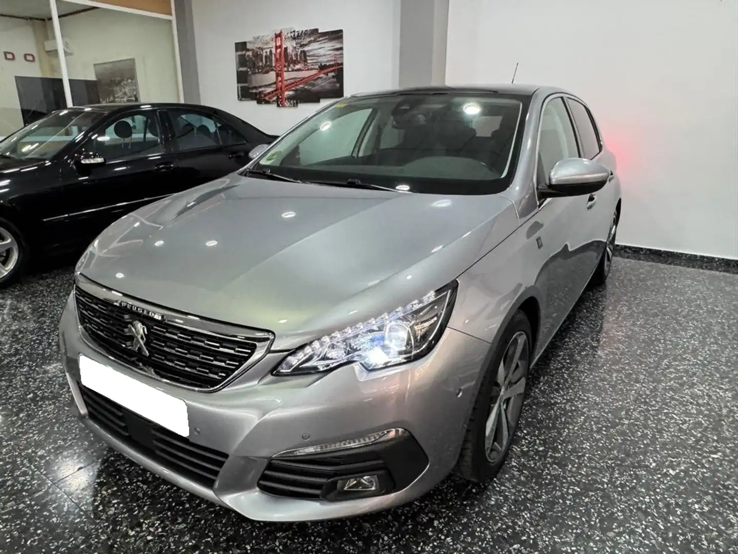 Peugeot 308 Berlina Manual de 5 Puertas Gris - 1