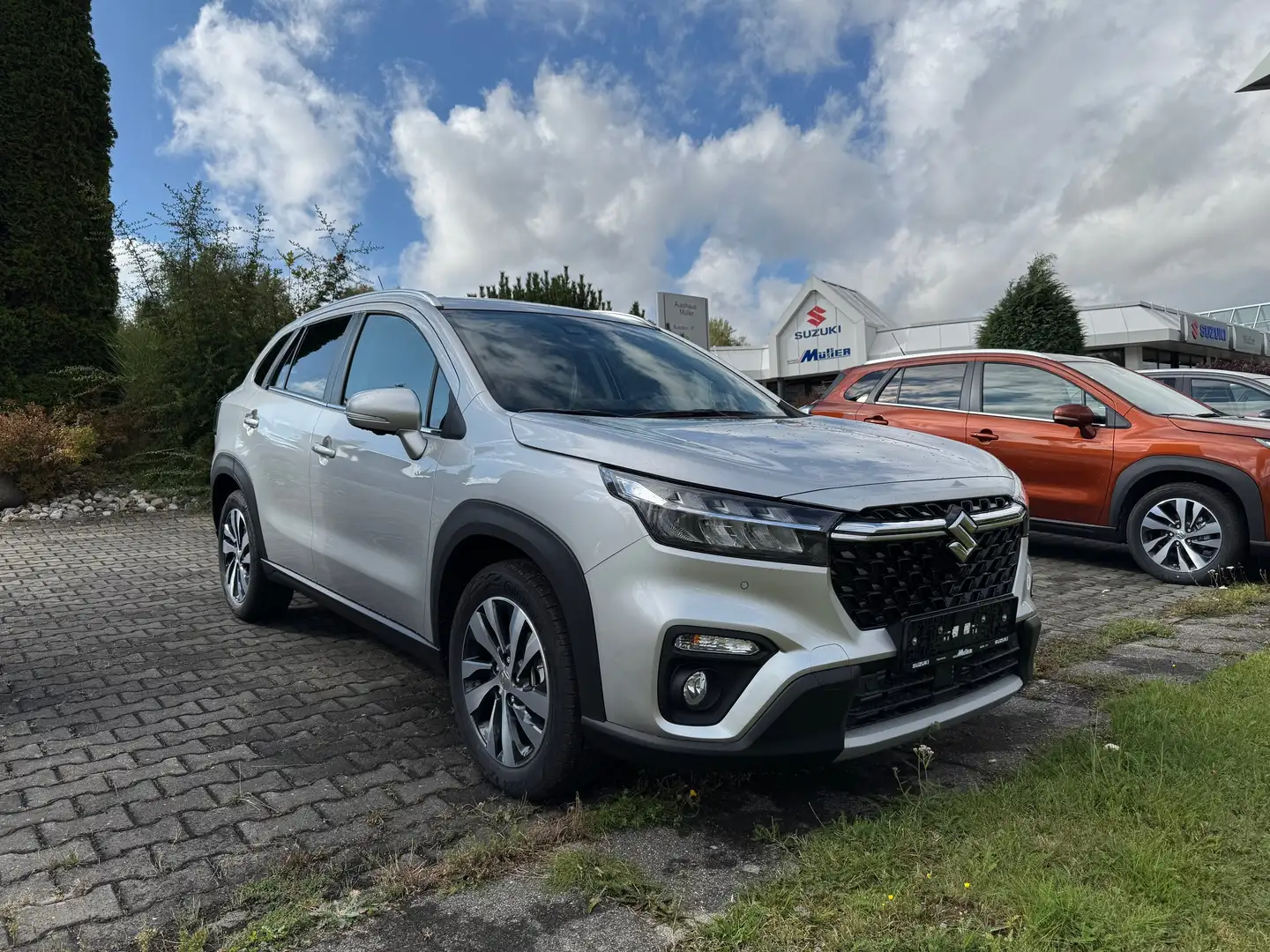 Suzuki S-Cross 1.4 Boosterjet Hybrid ALLGRIP Comfort+ Plateado - 2