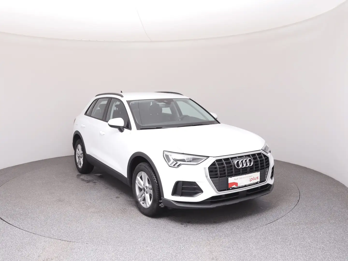Audi Q3 35 TFSI intense Weiß - 2