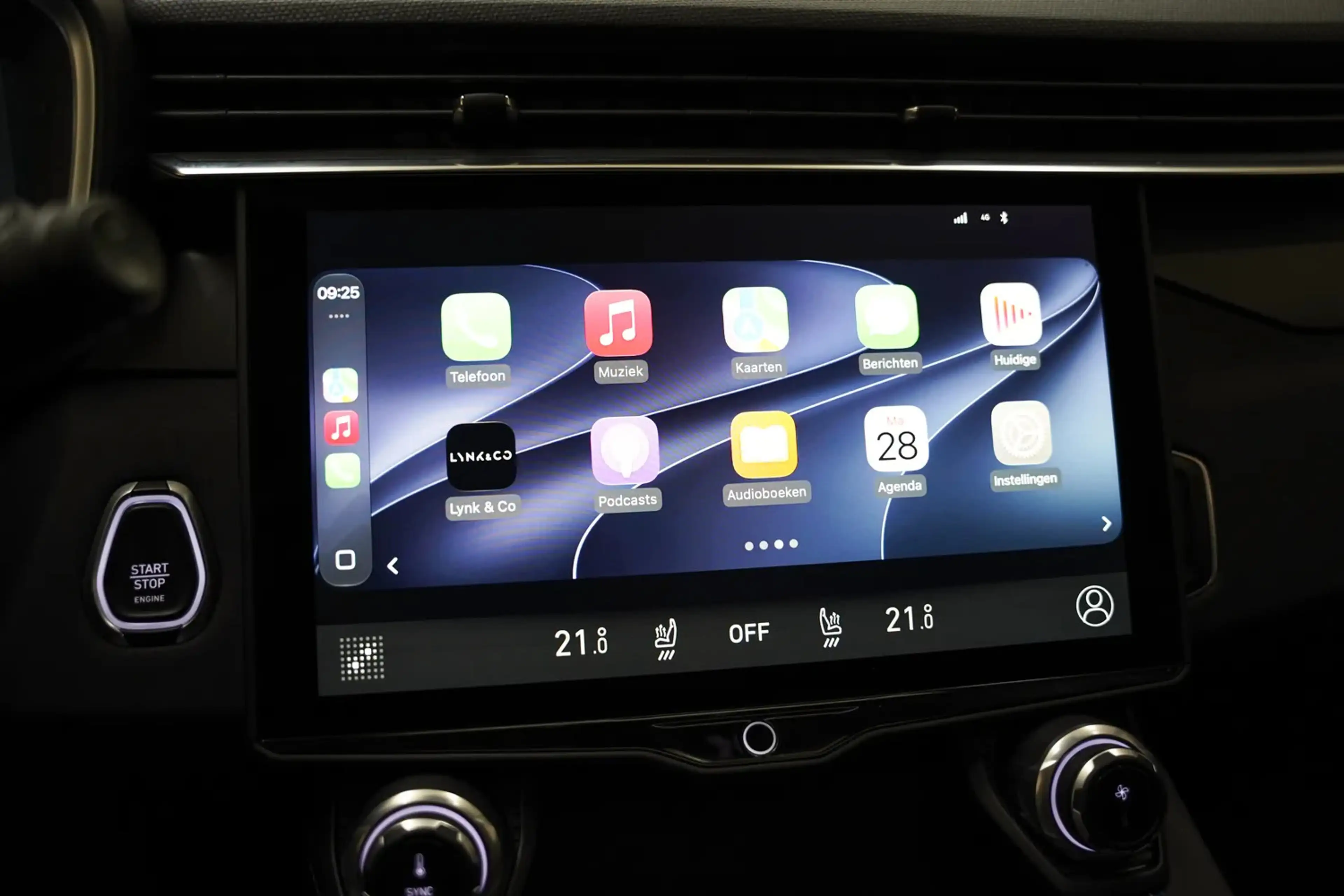 Lynk & Co 01 1.5 PHEV MY22 [ SoH 94,7% | Panorama Apple/Android — photo 7