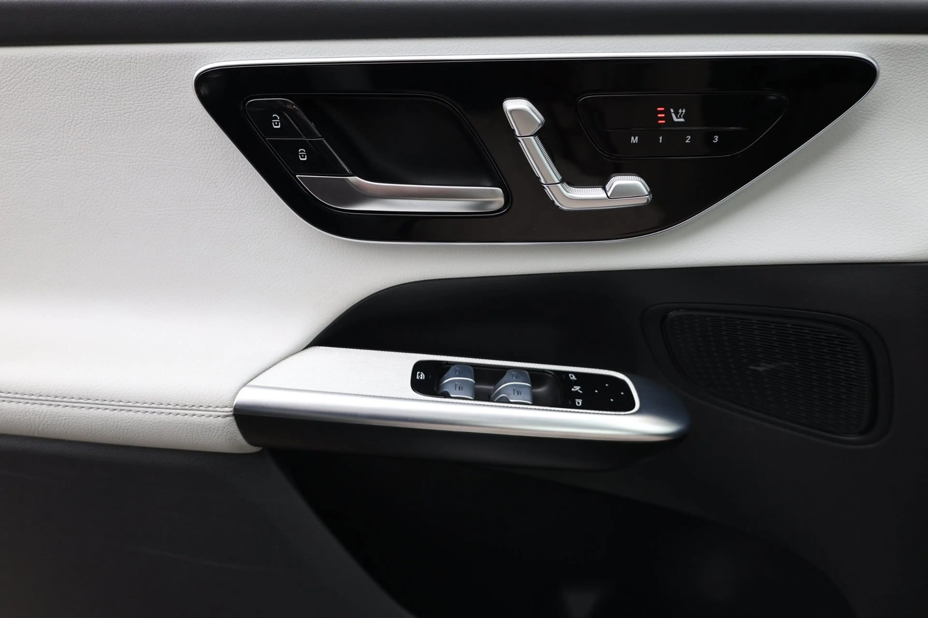 Mercedes-Benz GLC 400 400e 4MATIC AMG Line LED/VIRTUAL/SFEER/PANO/LEER+S — photo 12