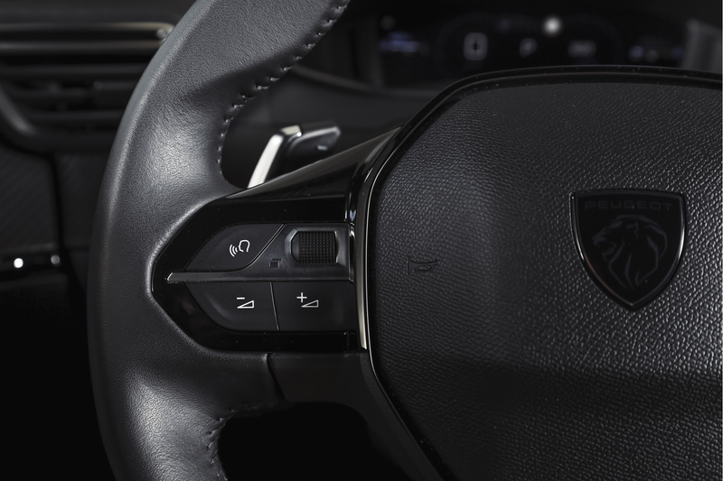 Peugeot 2008 1.2 PureTech 130 PK Allure - Automaat | Dig. Cockp — photo 40
