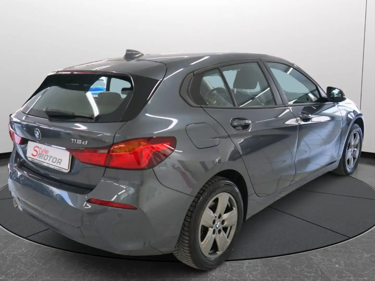 BMW 116 d 5p. Advantage Pari al Nuovo Ufficiale Uniprop. Grijs - 2