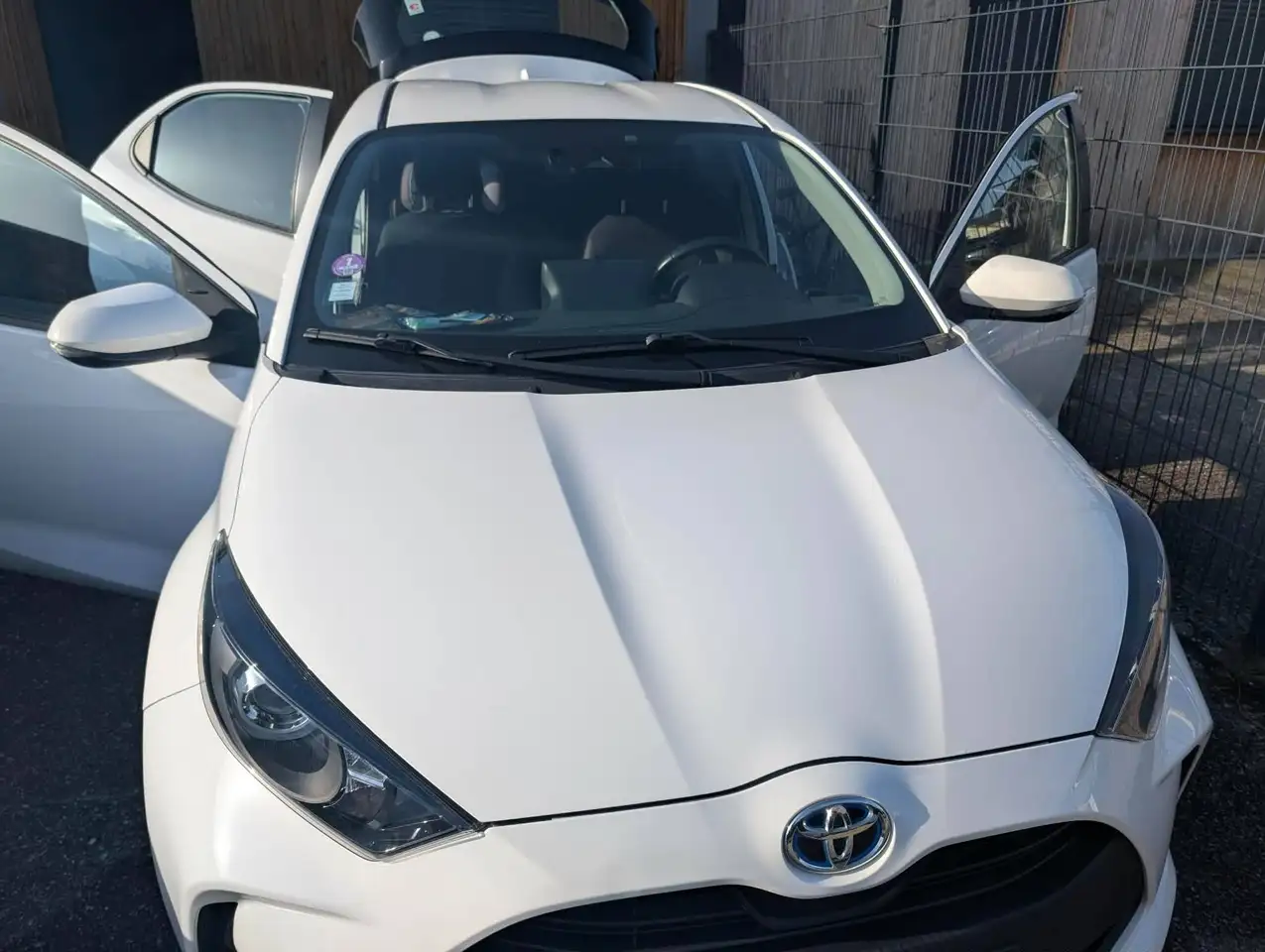 Toyota Yaris Yaris — photo 2