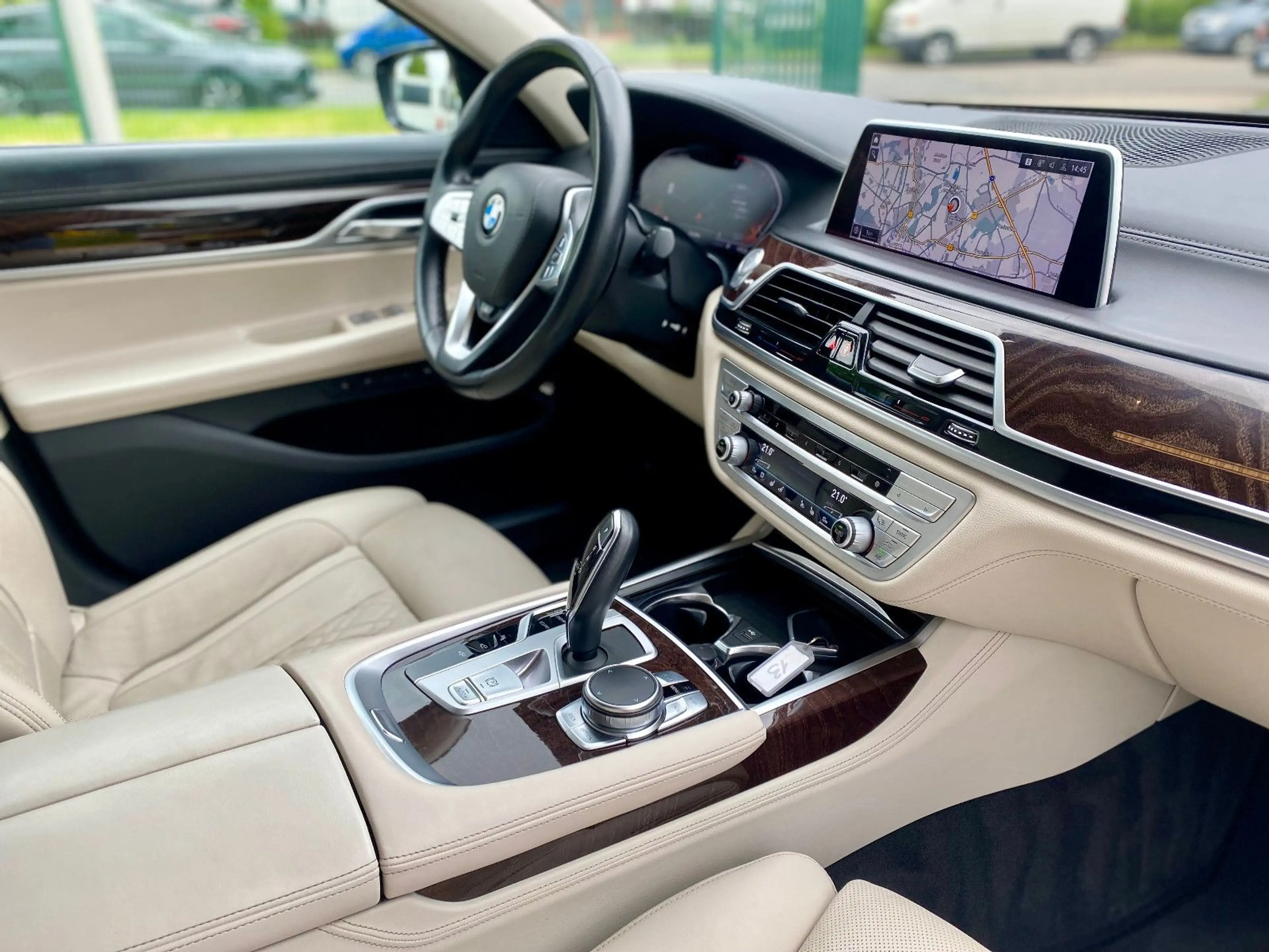 BMW 740 d xDrive Nappa Head up Massage Standheizung — photo 15