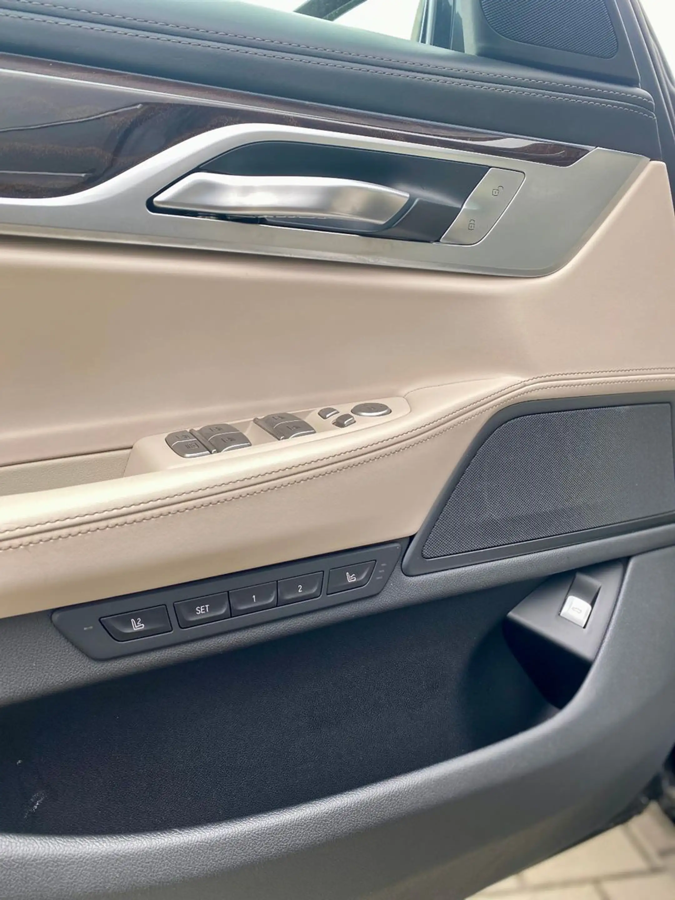 BMW 740 d xDrive Nappa Head up Massage Standheizung — photo 10
