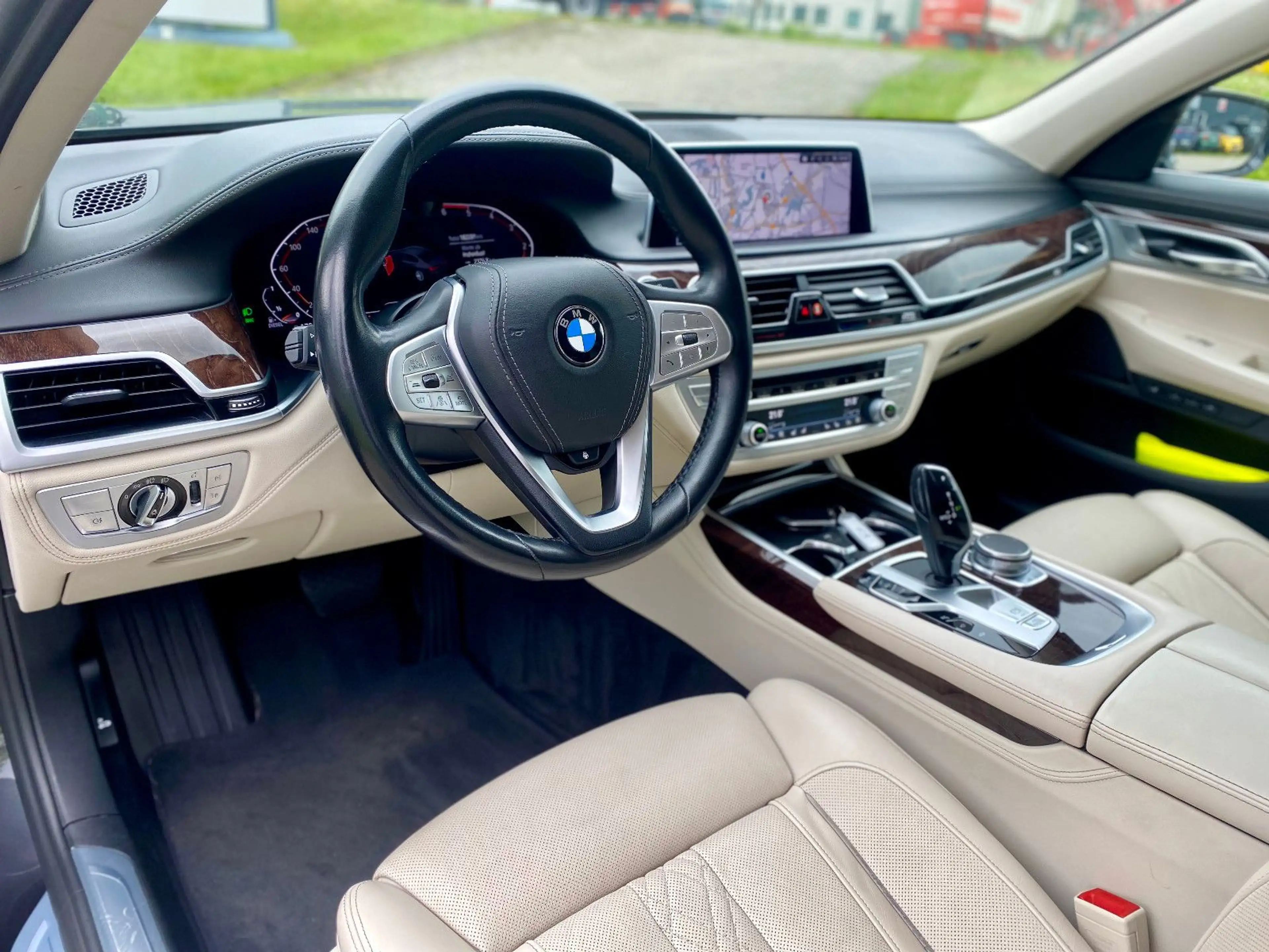 BMW 740 d xDrive Nappa Head up Massage Standheizung — photo 6