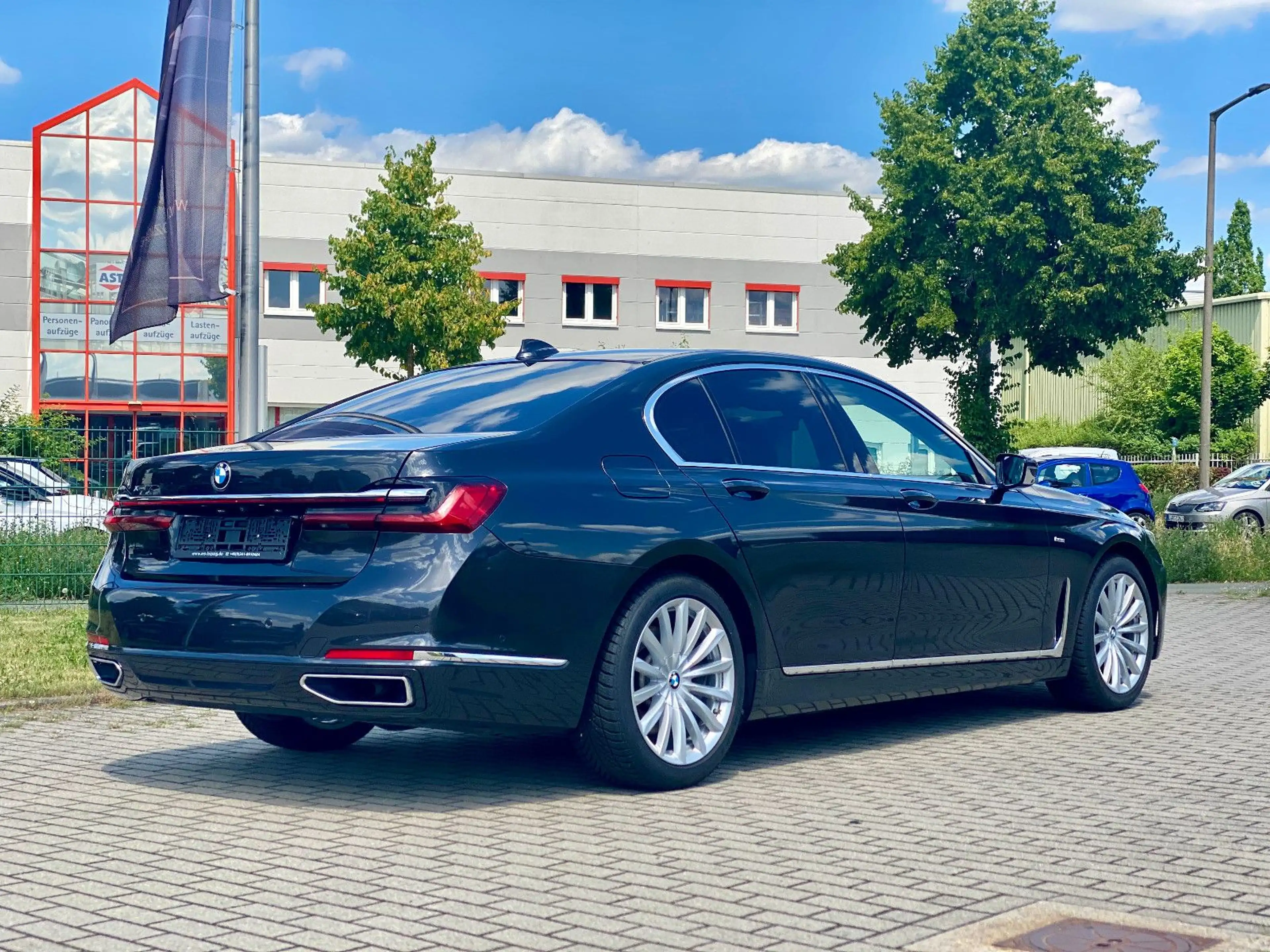 BMW 740 d xDrive Nappa Head up Massage Standheizung — photo 4