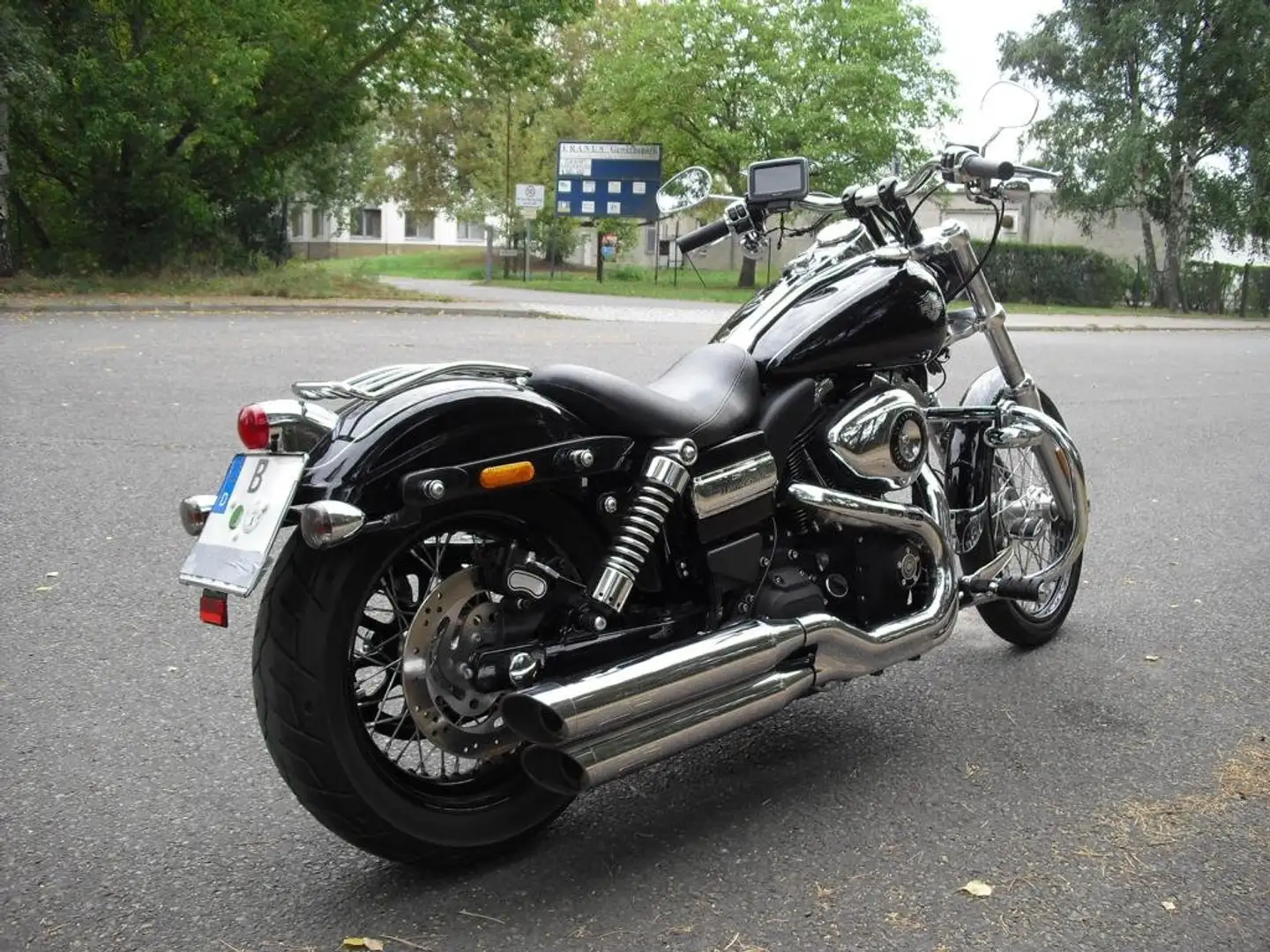 Harley-Davidson Dyna Wide Glide Fekete - 2