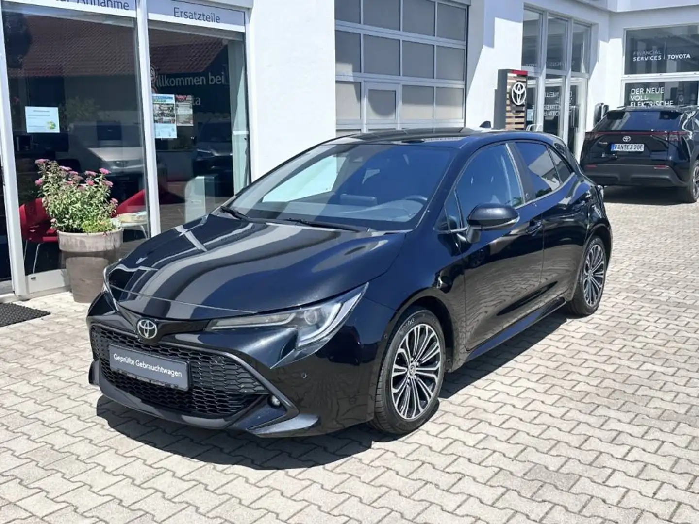 Toyota Corolla 1,2 l 5-tg., Team D + Technik P Schwarz - 2
