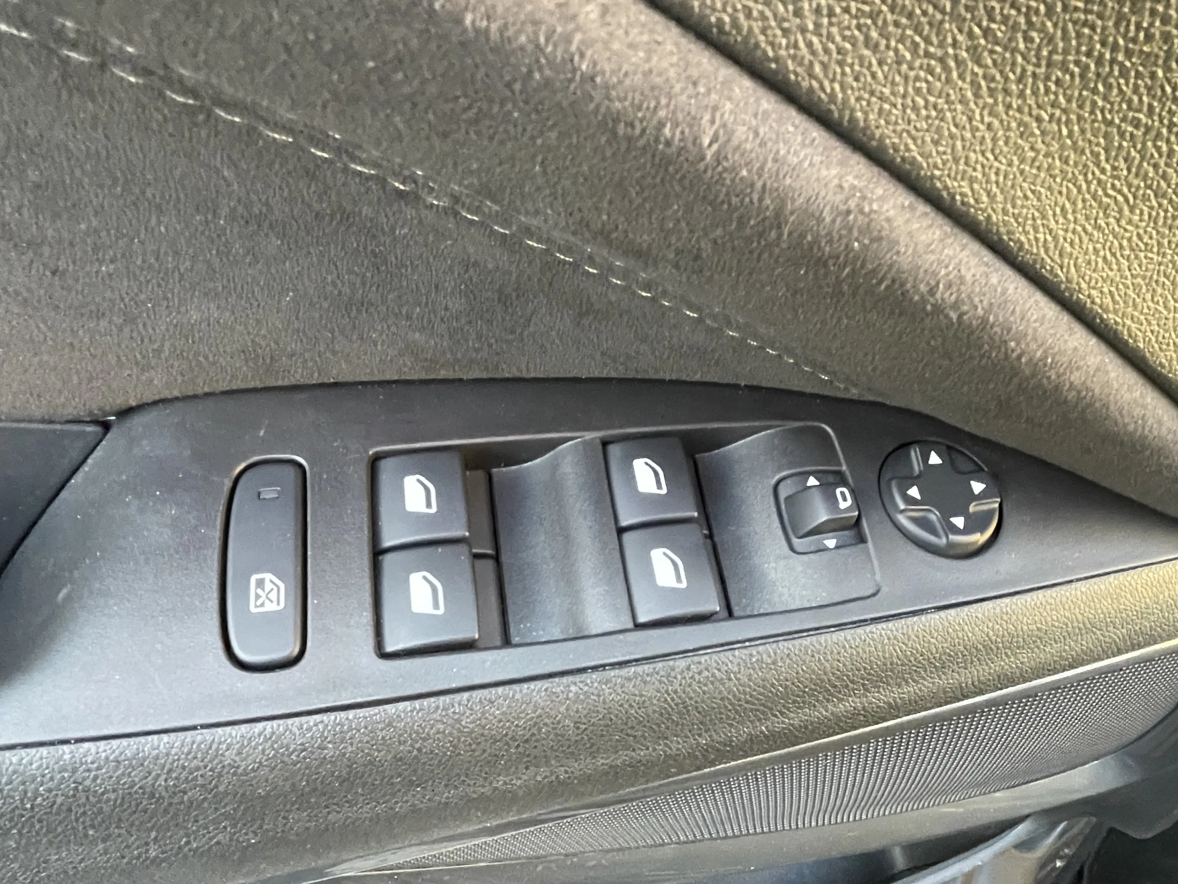 Opel Crossland Crossland 1.2 Automatik Ultimate — photo 5