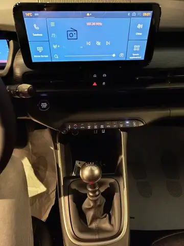 Jeep Avenger view 8