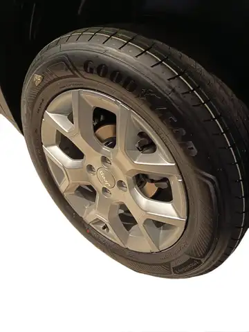Jeep Avenger view 2