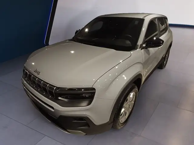 Jeep Avenger main image