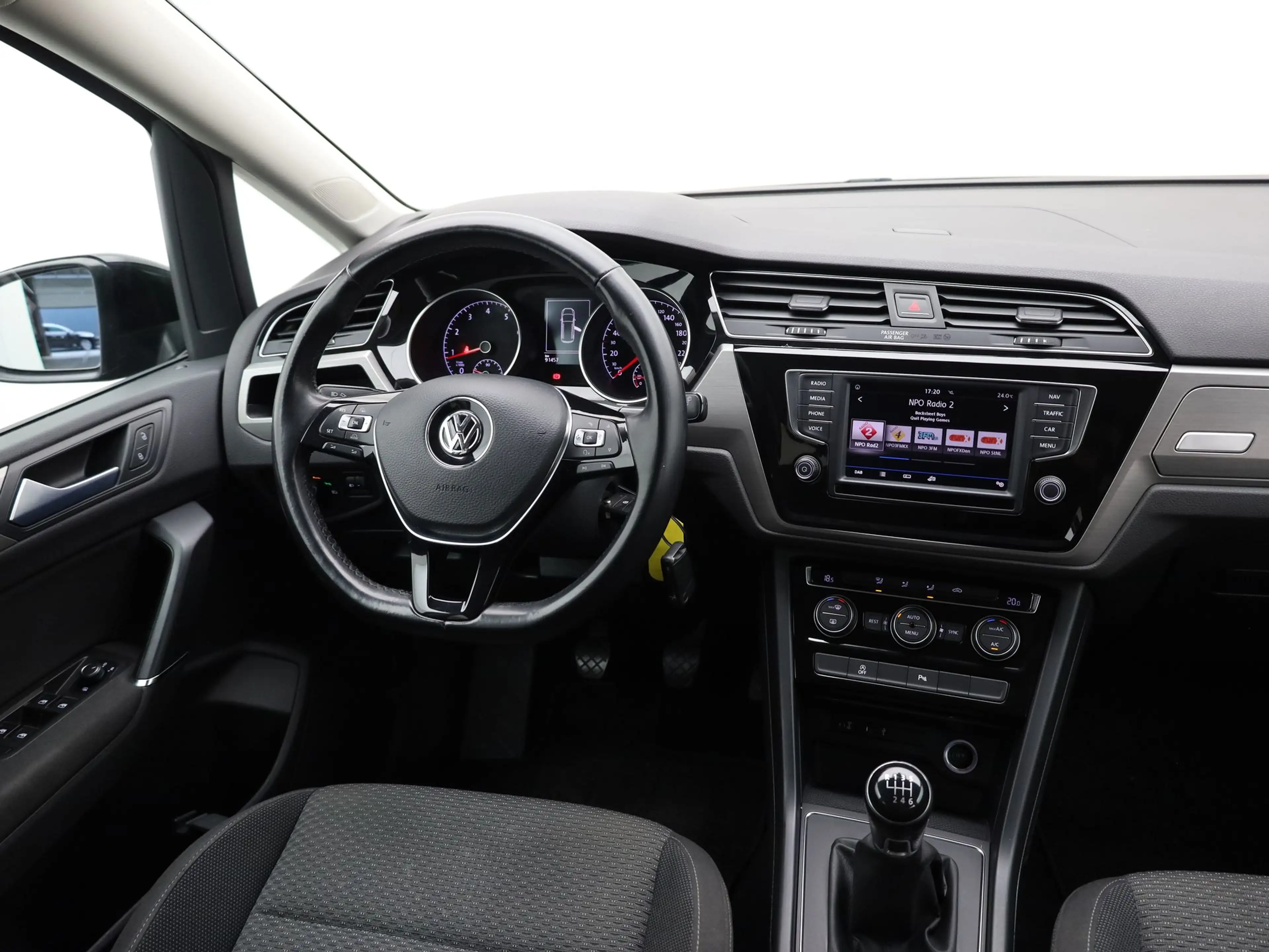 Volkswagen Touran 1.2 TSI Comfortline | Trekhaak | Camera | PDC V&A — photo 32