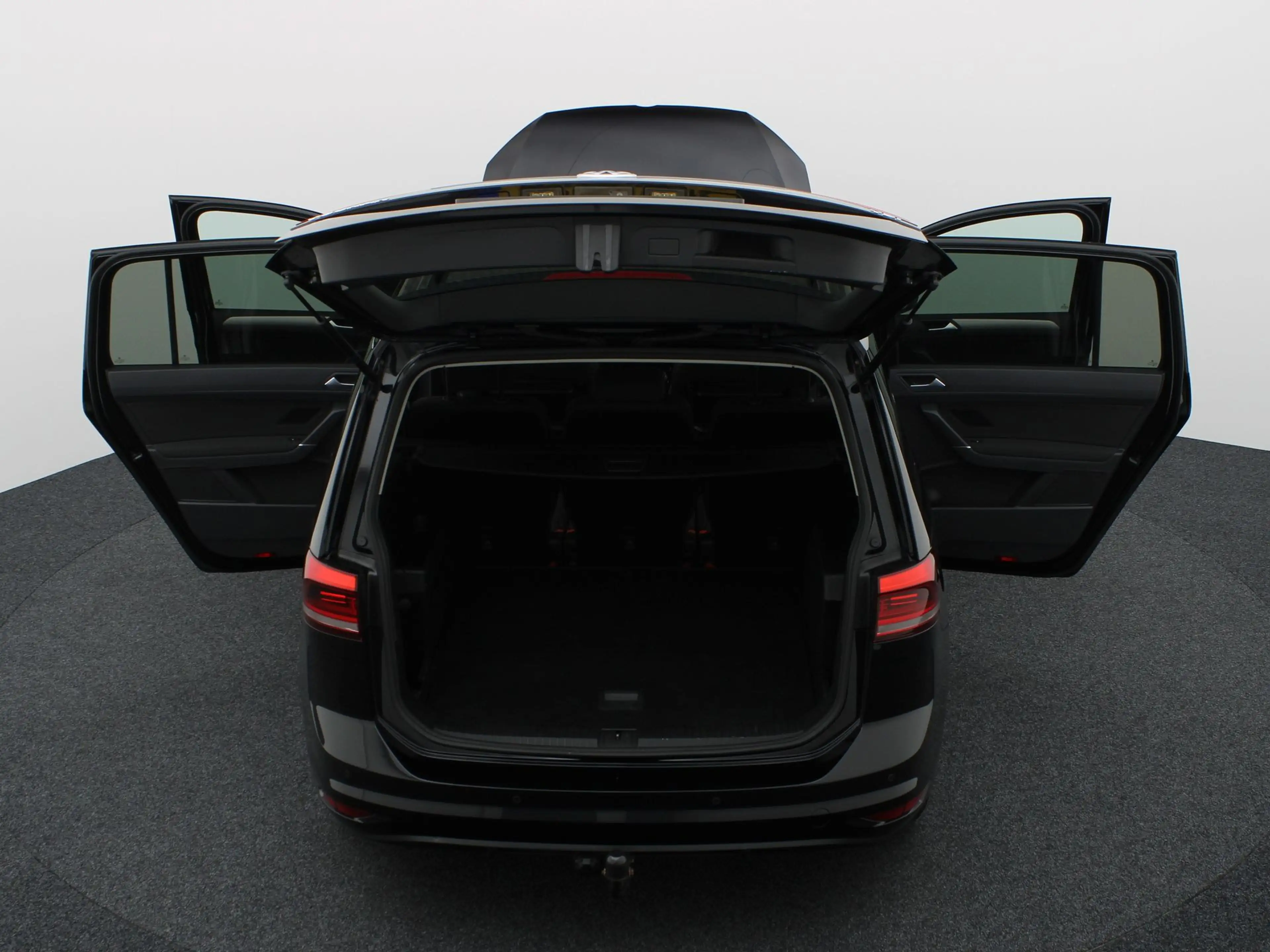Volkswagen Touran 1.2 TSI Comfortline | Trekhaak | Camera | PDC V&A — photo 39