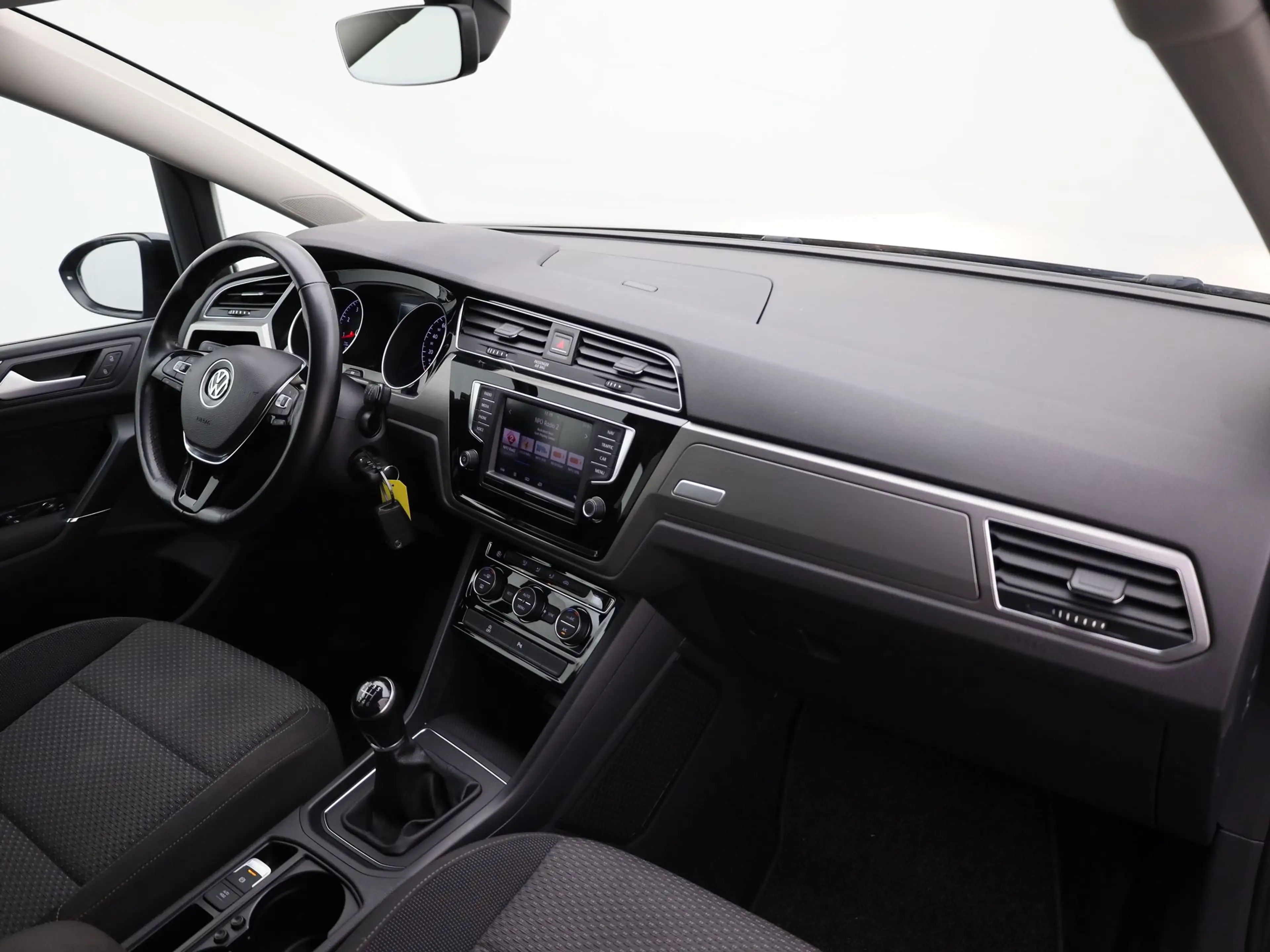 Volkswagen Touran 1.2 TSI Comfortline | Trekhaak | Camera | PDC V&A — photo 21