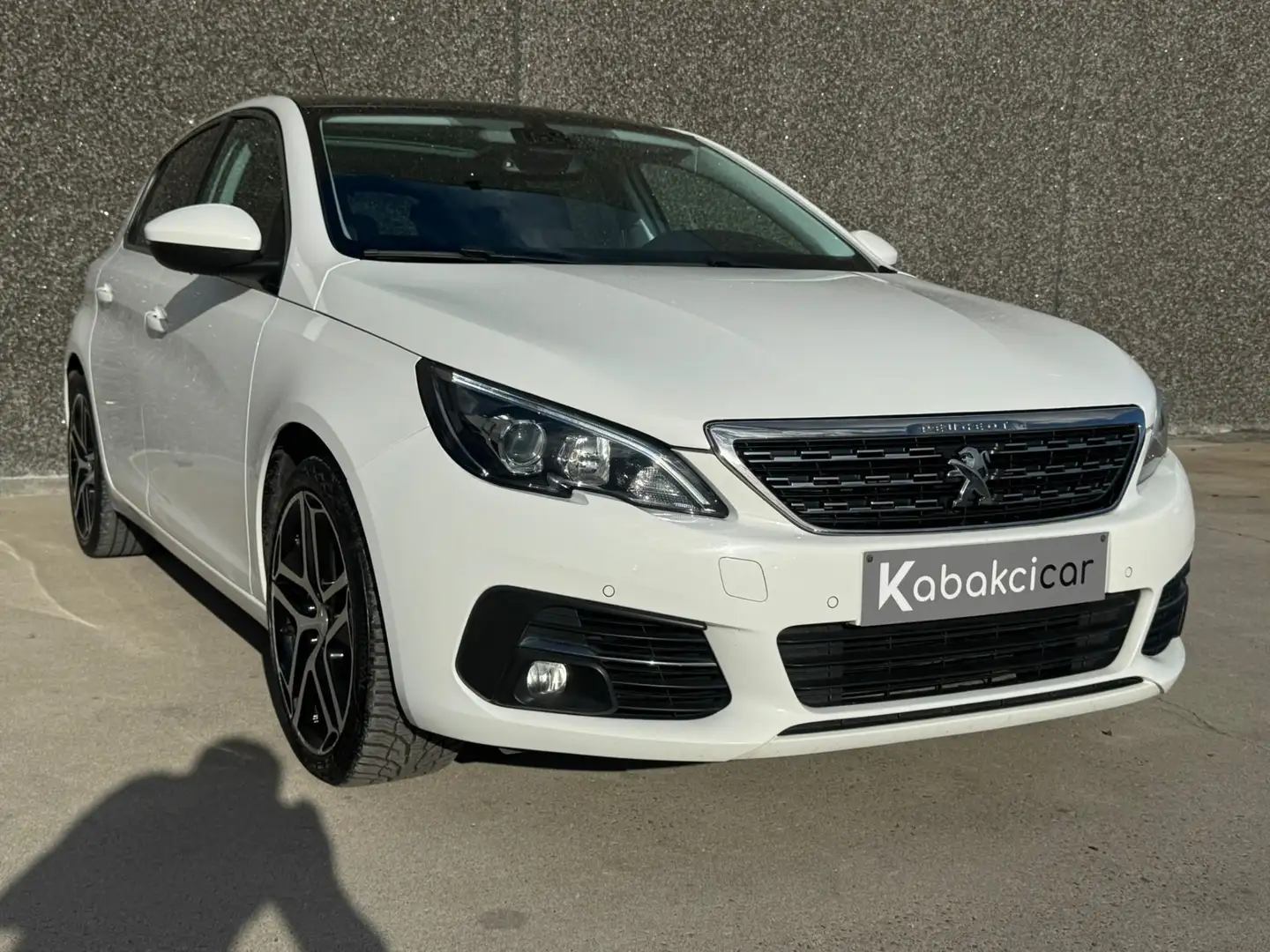 Peugeot 308 1.2 Allure// CARNET//CARPLAY/GPS/GARANTIE 12M Blanc - 1