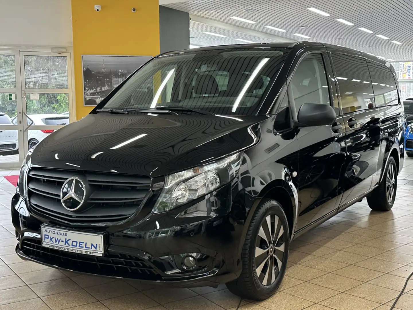 Mercedes-Benz Vito Tourer 116CDI extralang*LEDER*KAMERA* Noir - 1