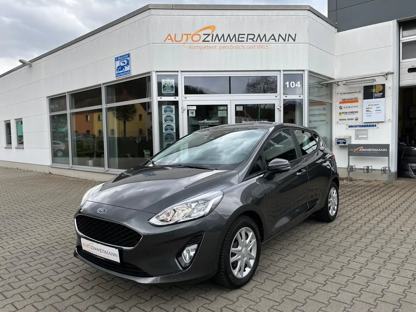 Ford Fiesta Sitz / Lenkradheiz DAB Parkpilot Klima Grau - 1