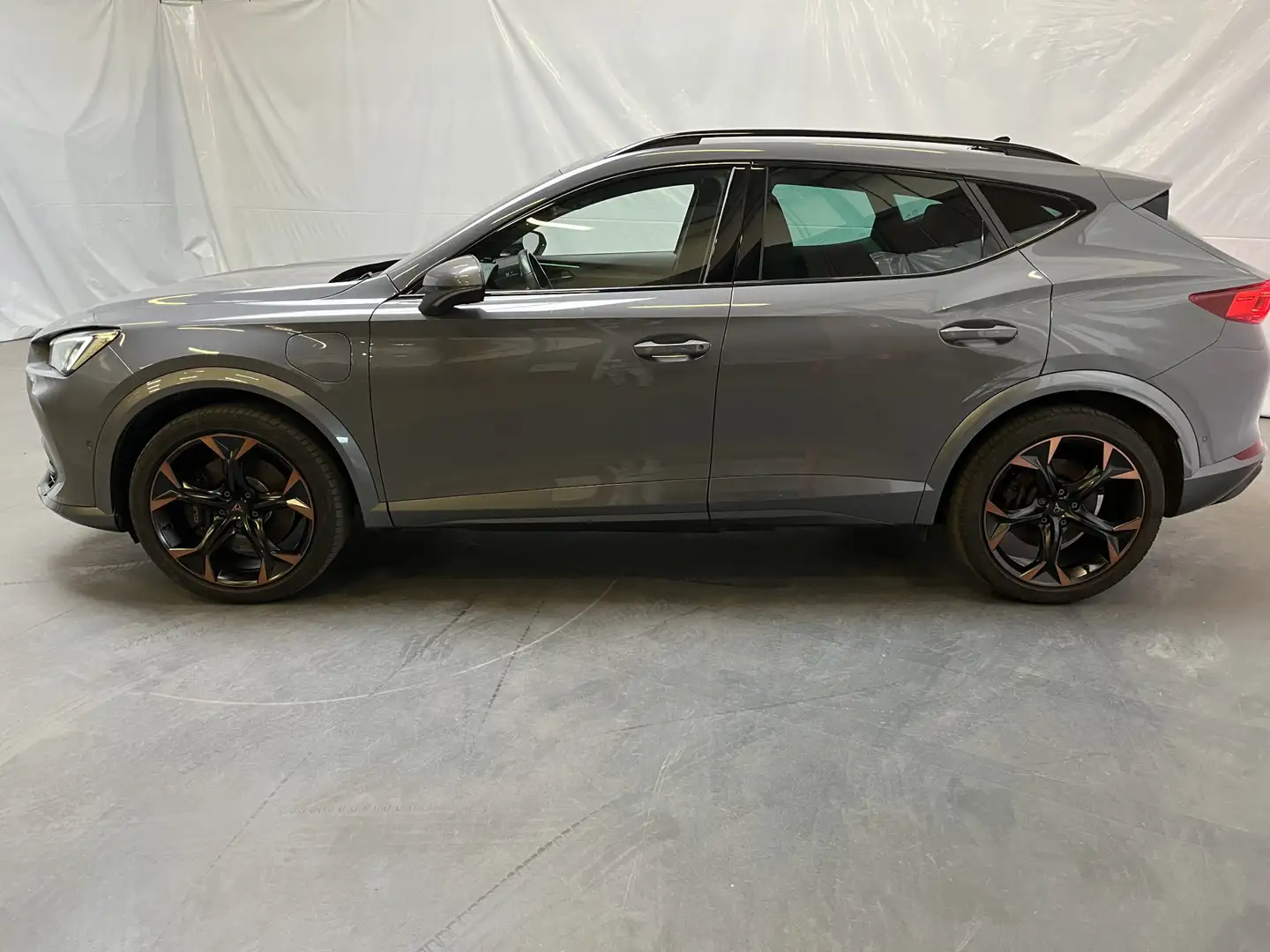 CUPRA Formentor 1.4 e-Hybrid Performance / AUTOMAAT/ ELEKTR. TREKH Grijs - 2
