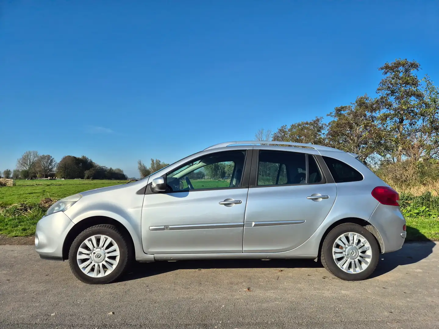 Renault Clio Clio 1.2 TCE Collection Grandtour Station Grijs - 2