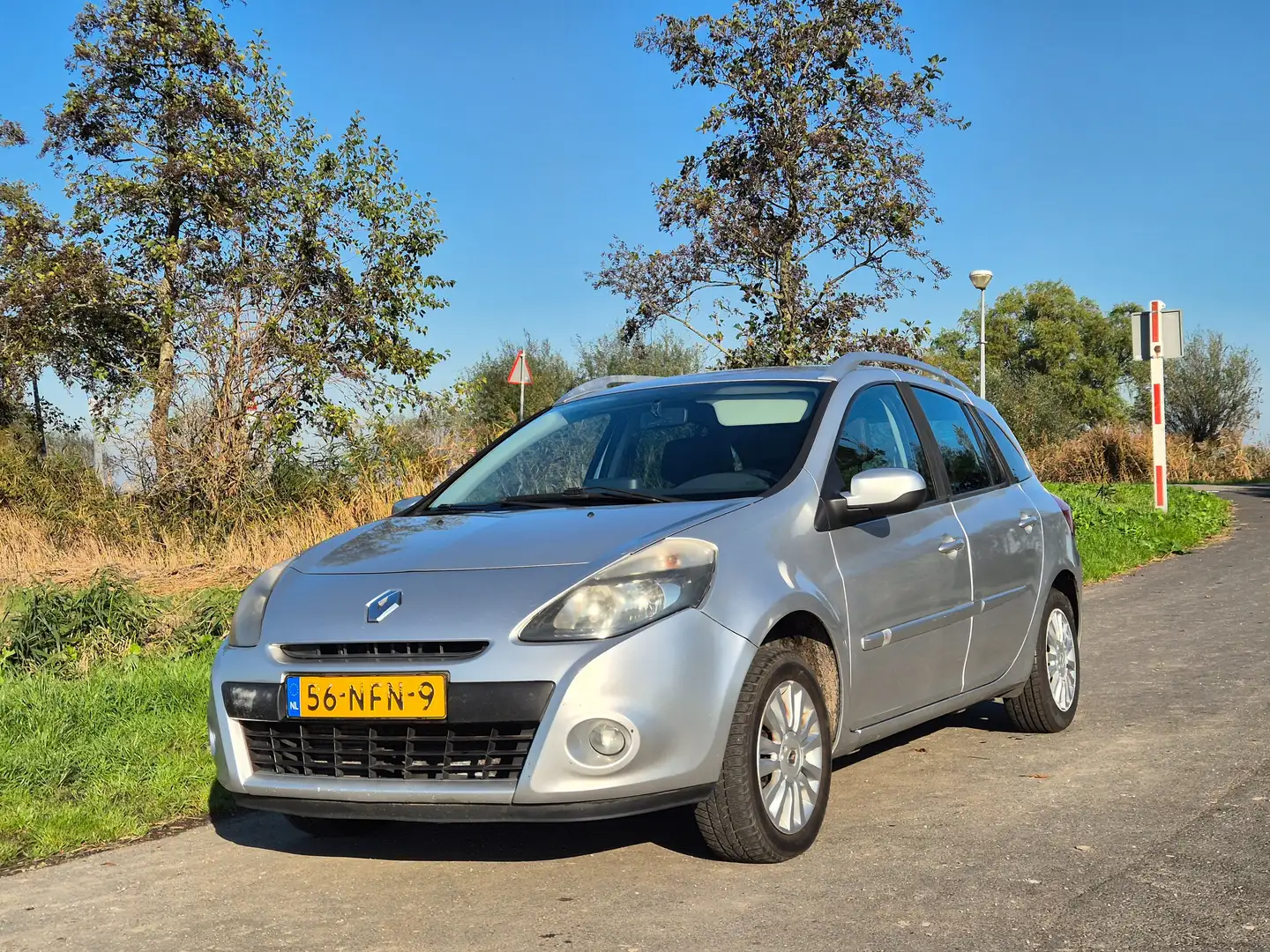 Renault Clio Clio 1.2 TCE Collection Grandtour Station Grijs - 1