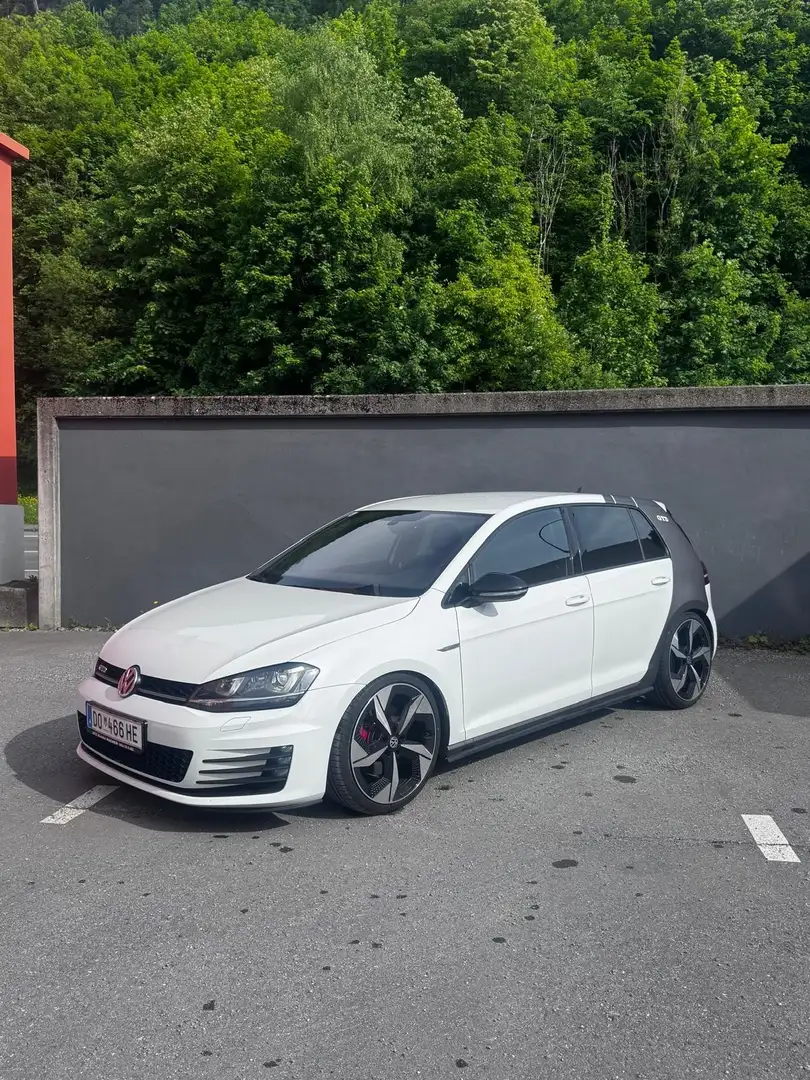 Volkswagen Golf GTD 2,0 TDI - 1