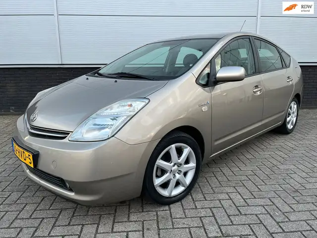 Toyota Prius 1.5 VVT-i Tech Edition Clima - Lm velgen - bluetoo