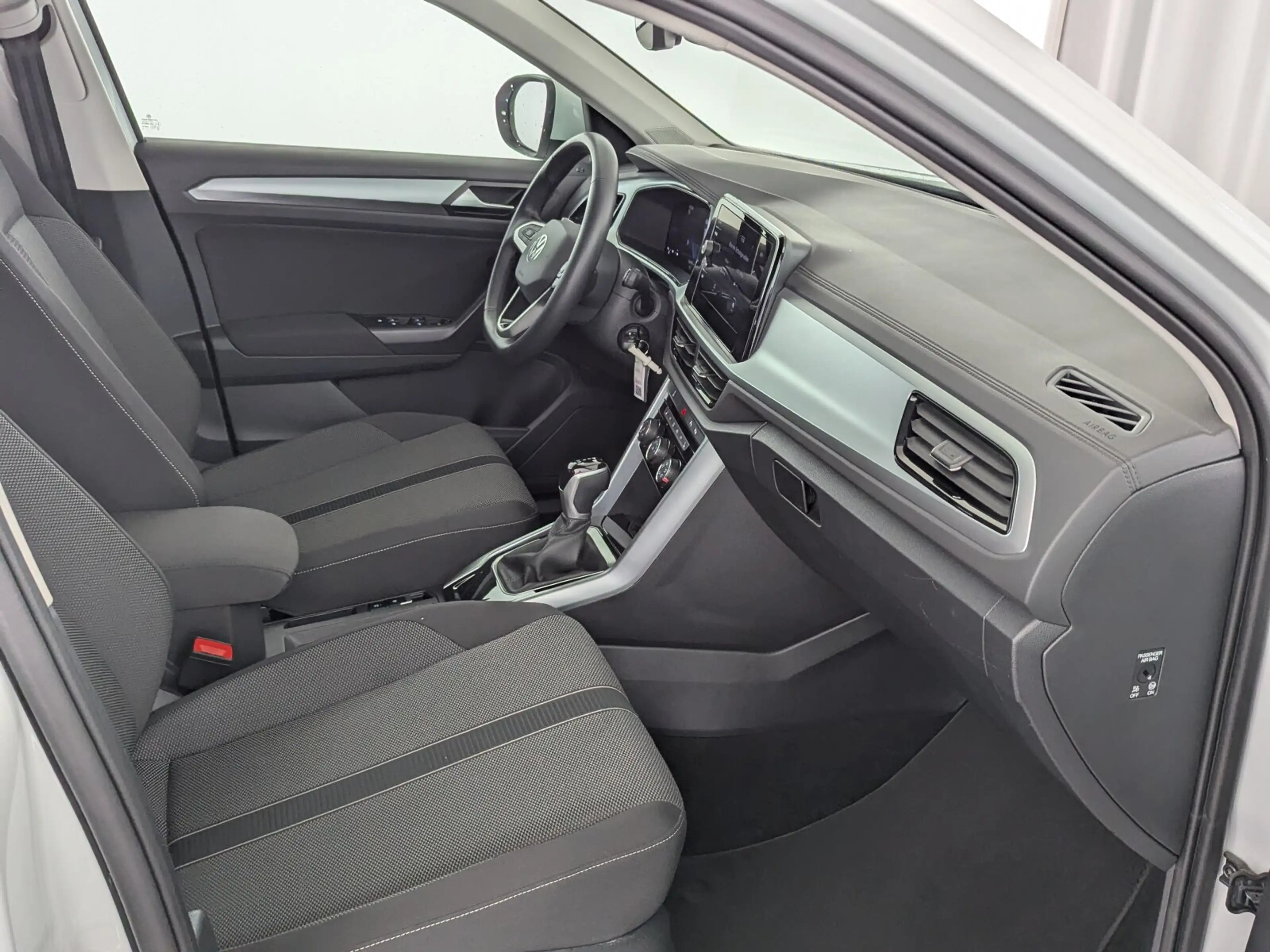 Volkswagen T-Roc T-Roc 1.5 TSI Life DSG LED+CARPLAY+SHZ+PDC+ Klima — photo 13