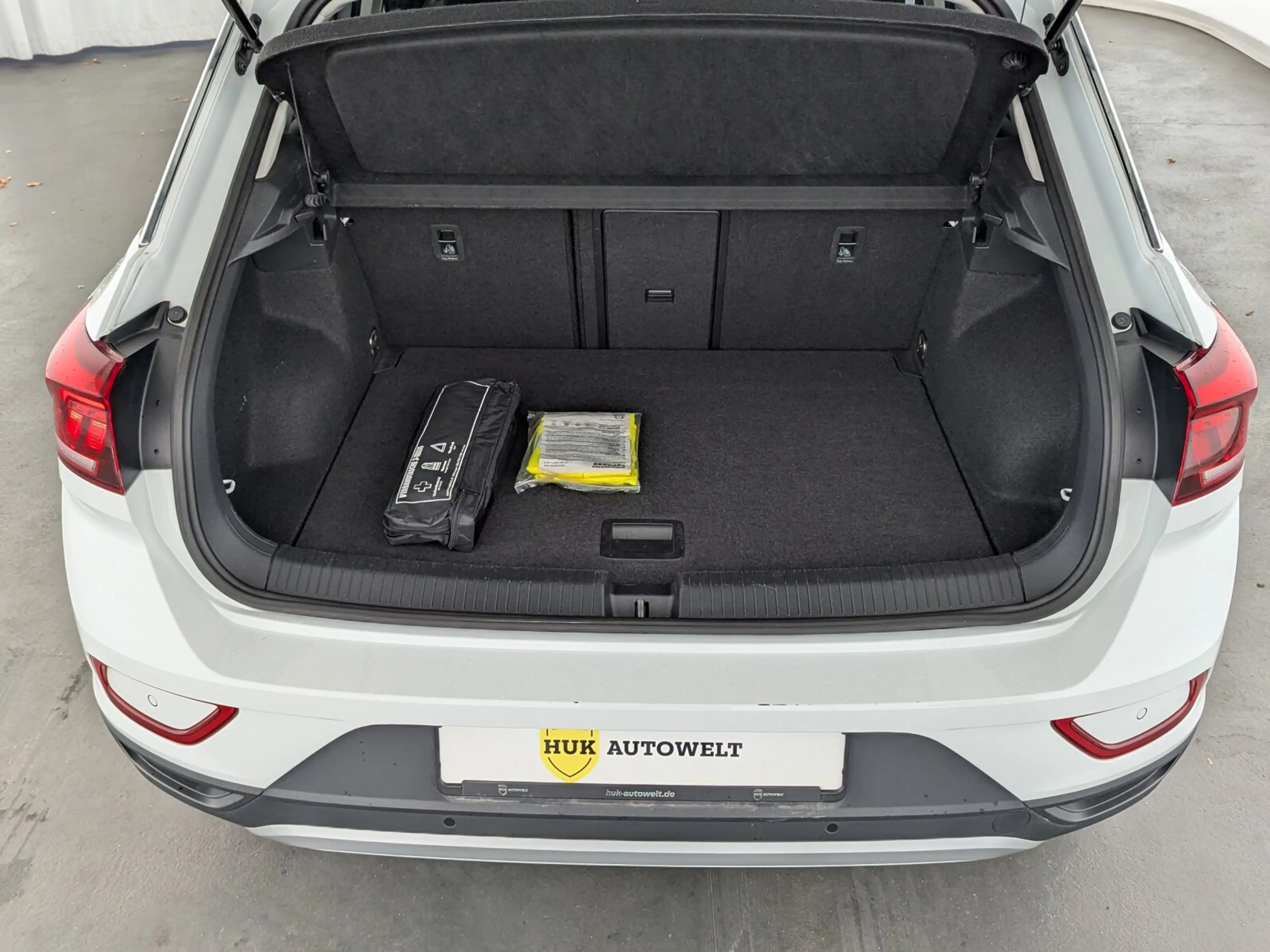 Volkswagen T-Roc T-Roc 1.5 TSI Life DSG LED+CARPLAY+SHZ+PDC+ Klima — photo 11
