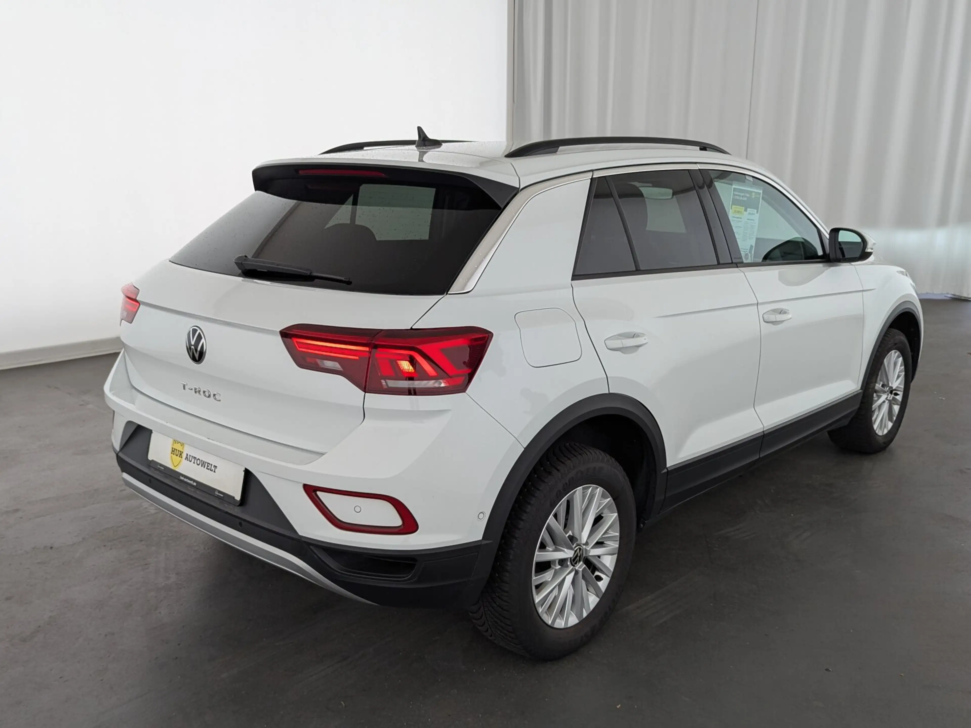 Volkswagen T-Roc T-Roc 1.5 TSI Life DSG LED+CARPLAY+SHZ+PDC+ Klima — photo 6