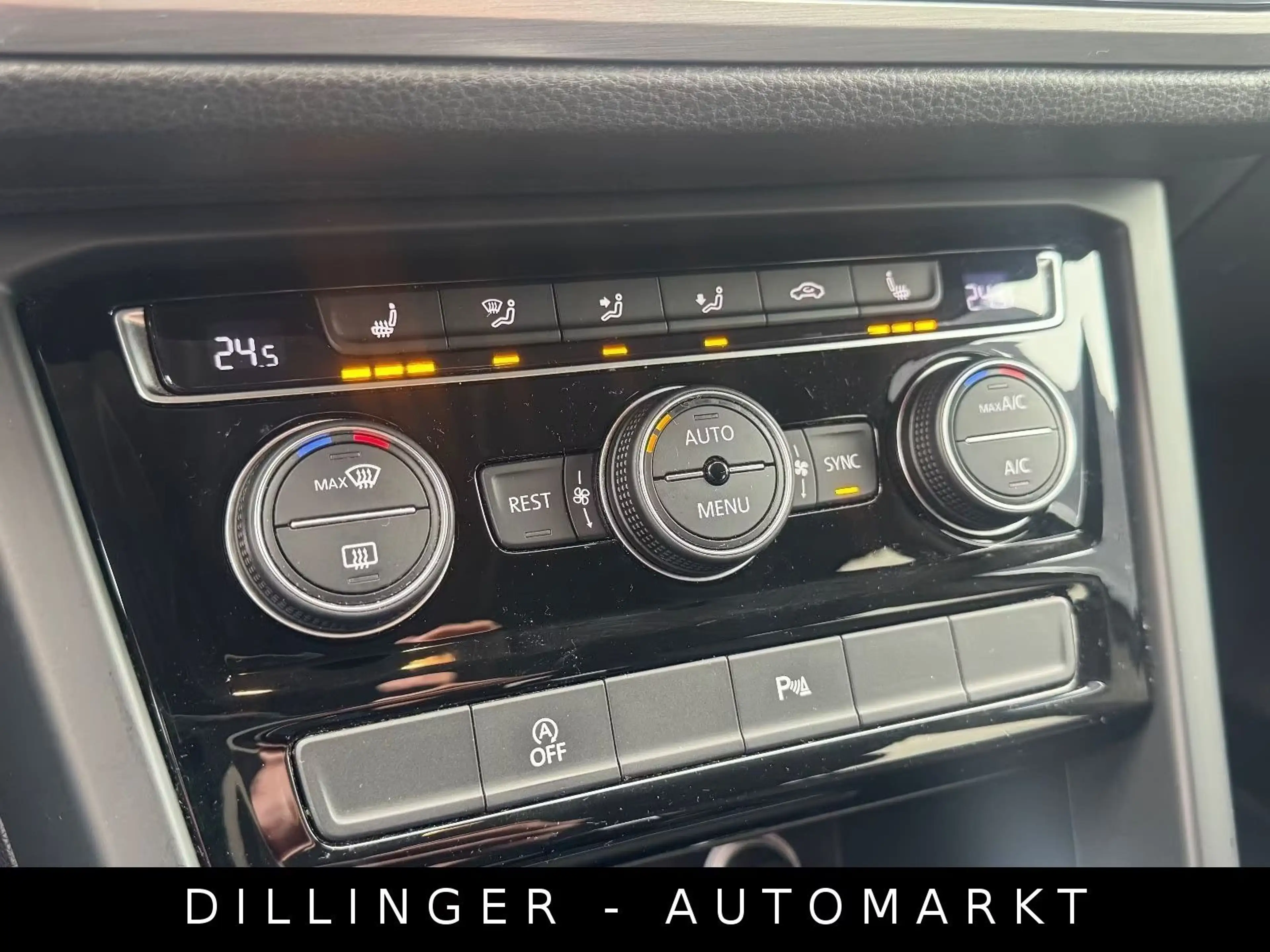 Volkswagen Touran 1.6 TDI DSG Comfortline 7-Sitzer AHK ACC — photo 8