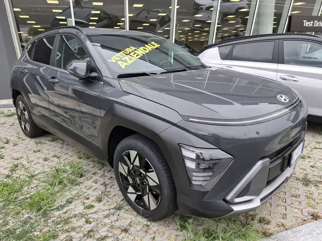 Hyundai Kona view 3