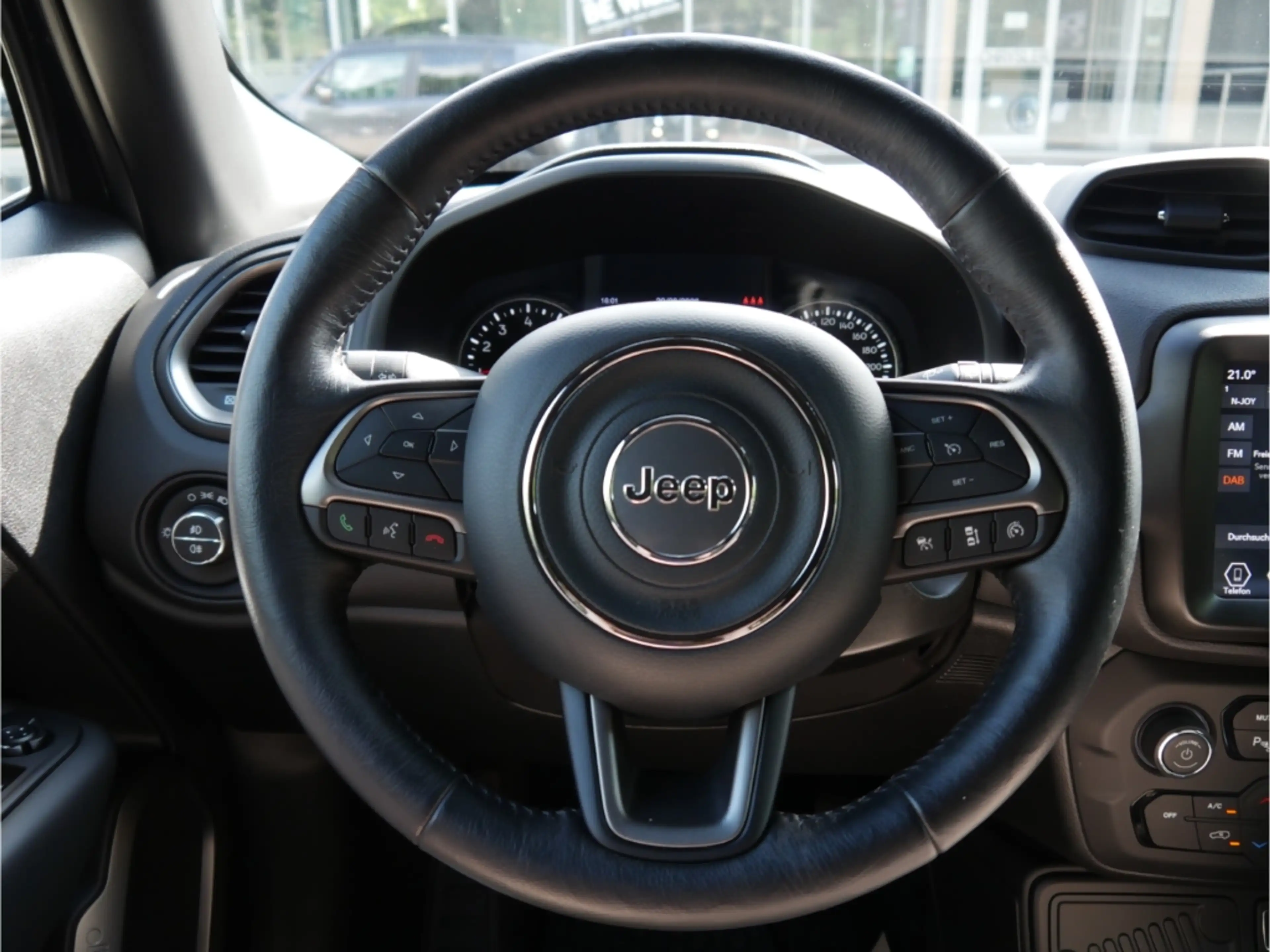 Jeep Renegade S FWD — photo 15