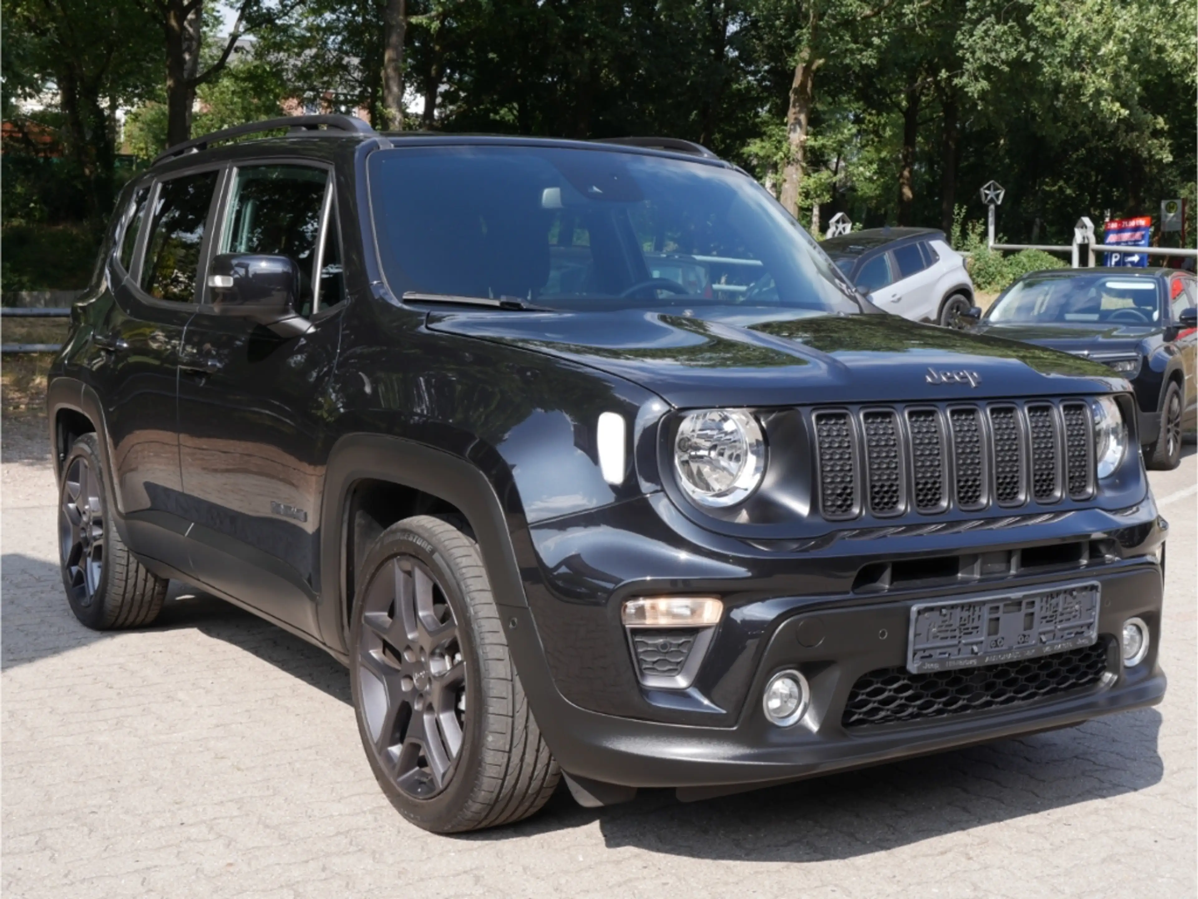 Jeep Renegade S FWD — photo 3