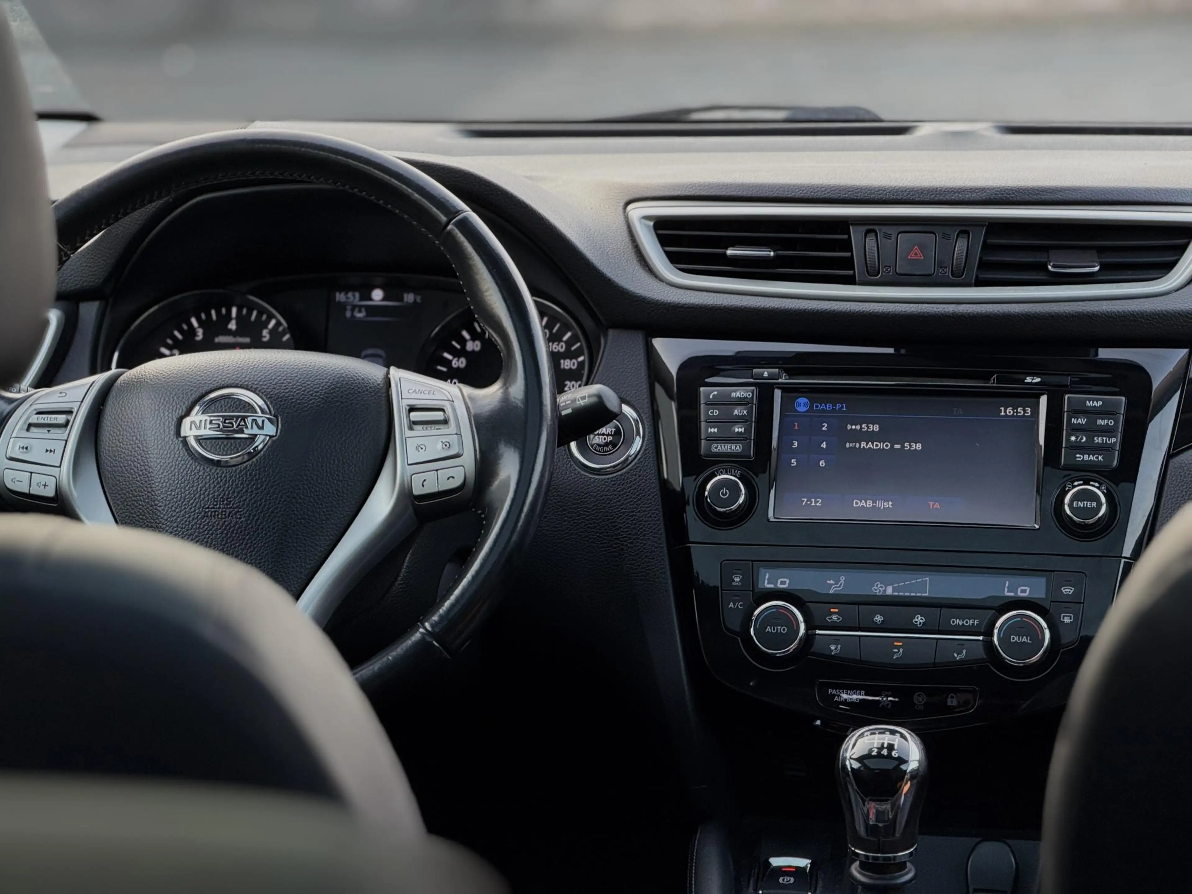 Nissan Qashqai 1.2 Tekna|Pano|Trekhaak|Stoelverwarming|360cam — photo 28