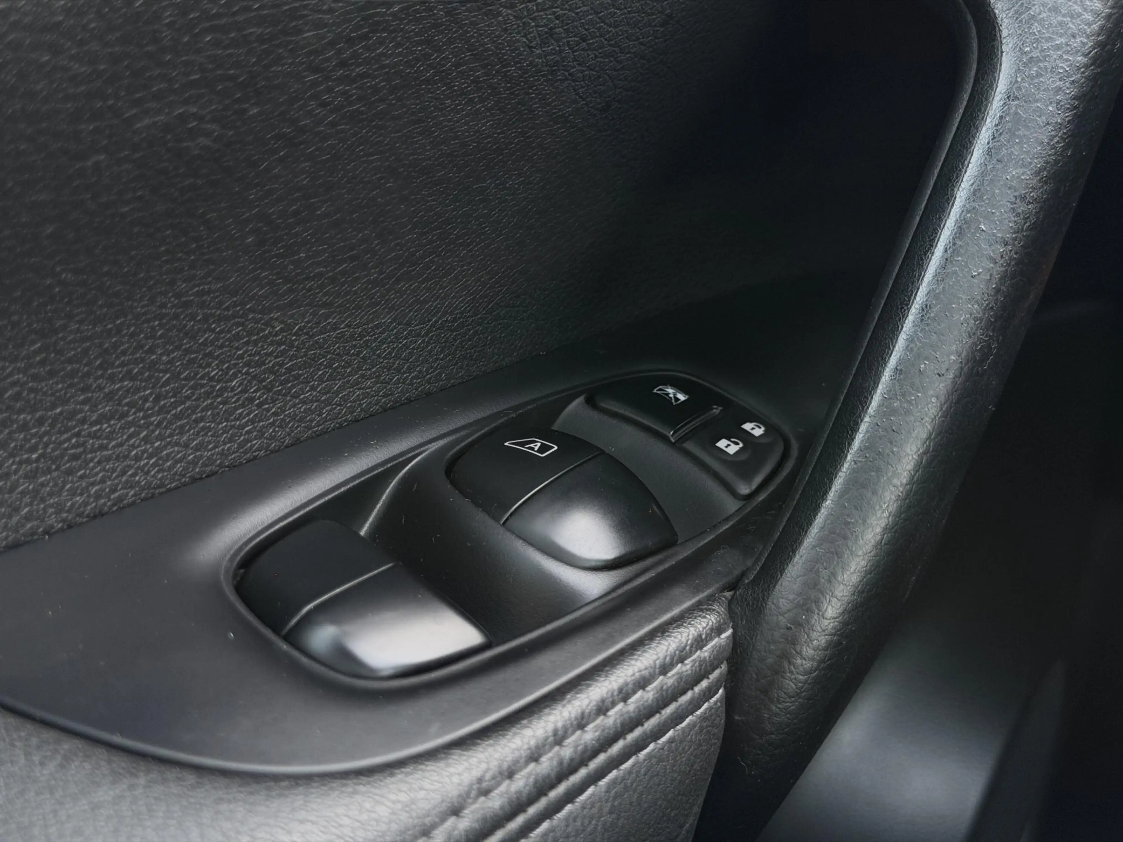 Nissan Qashqai 1.2 Tekna|Pano|Trekhaak|Stoelverwarming|360cam — photo 23