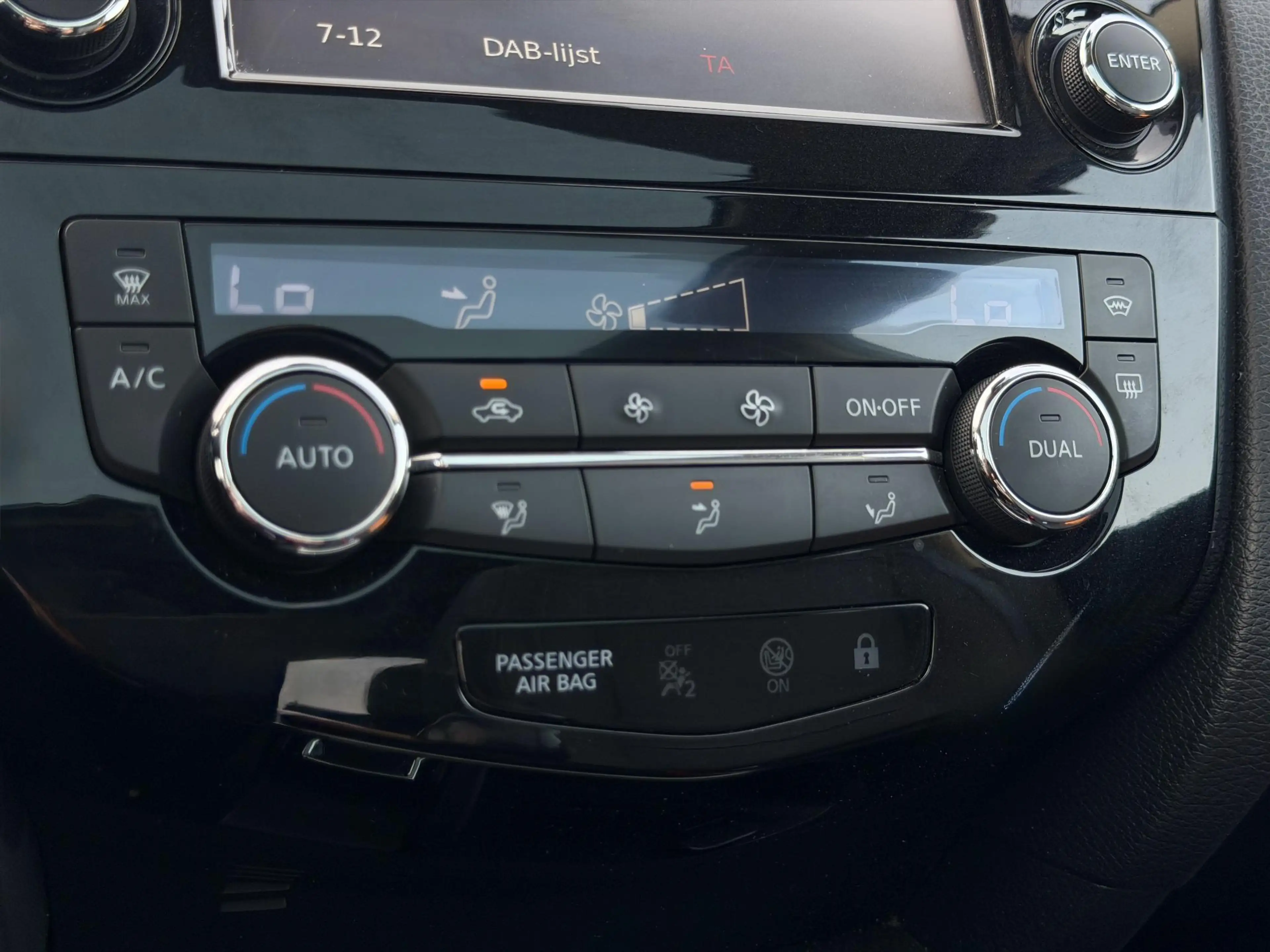Nissan Qashqai 1.2 Tekna|Pano|Trekhaak|Stoelverwarming|360cam — photo 21