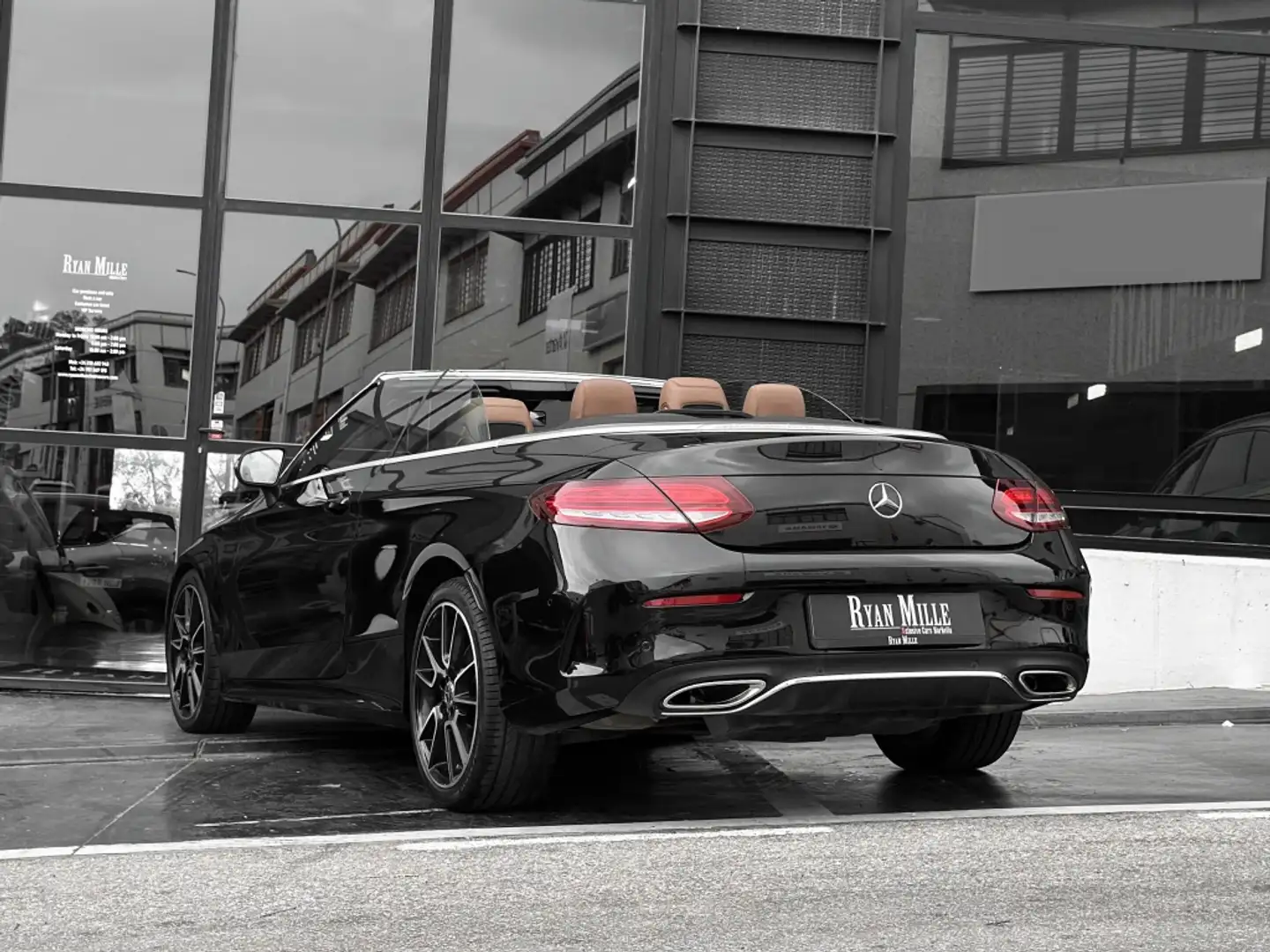 Mercedes-Benz C 300 Cabrio 9G-Tronic (9.75) Schwarz - 2