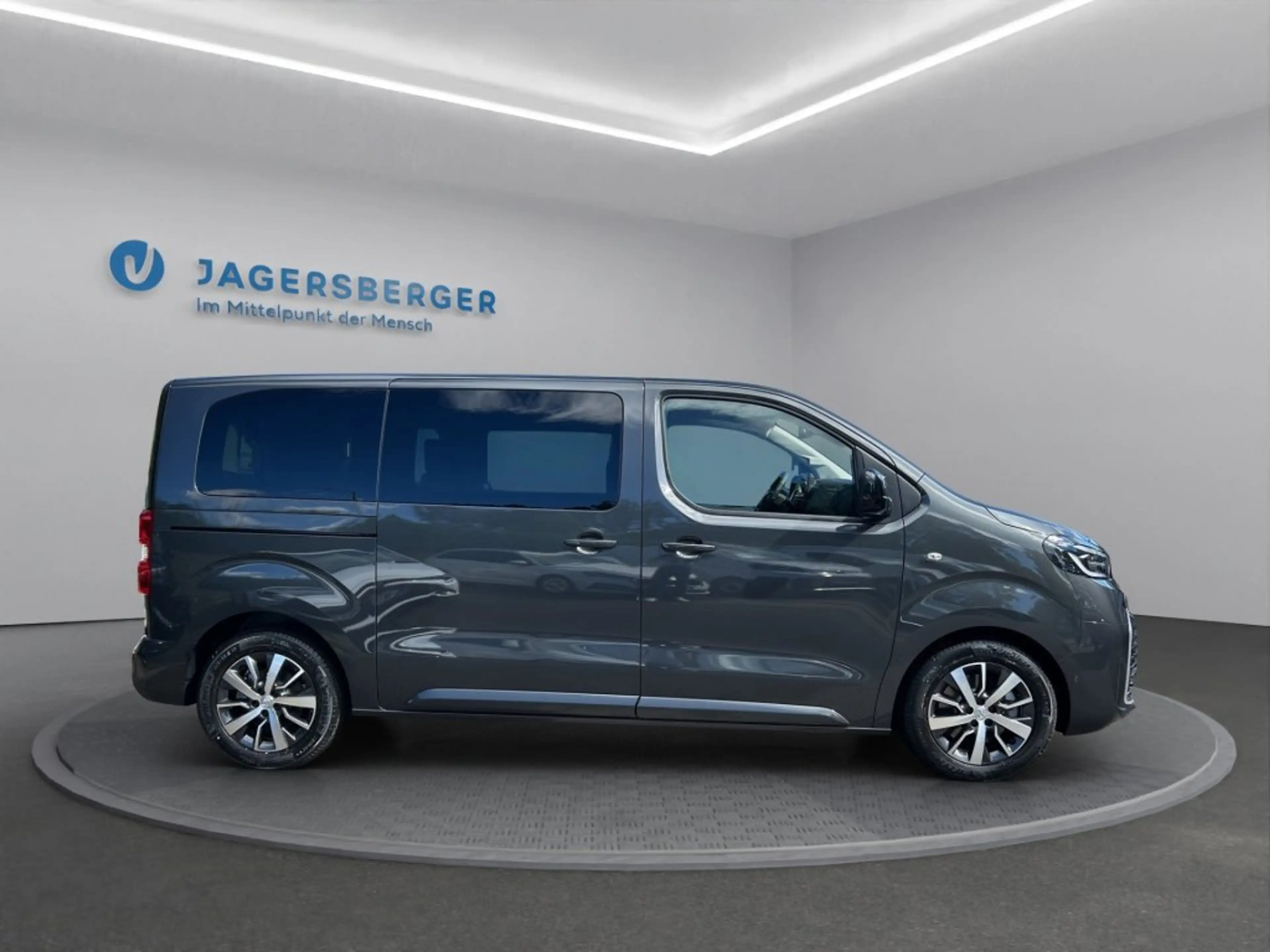 Toyota Proace Verso 2,2 D 150 L1 Teamplayer — photo 4