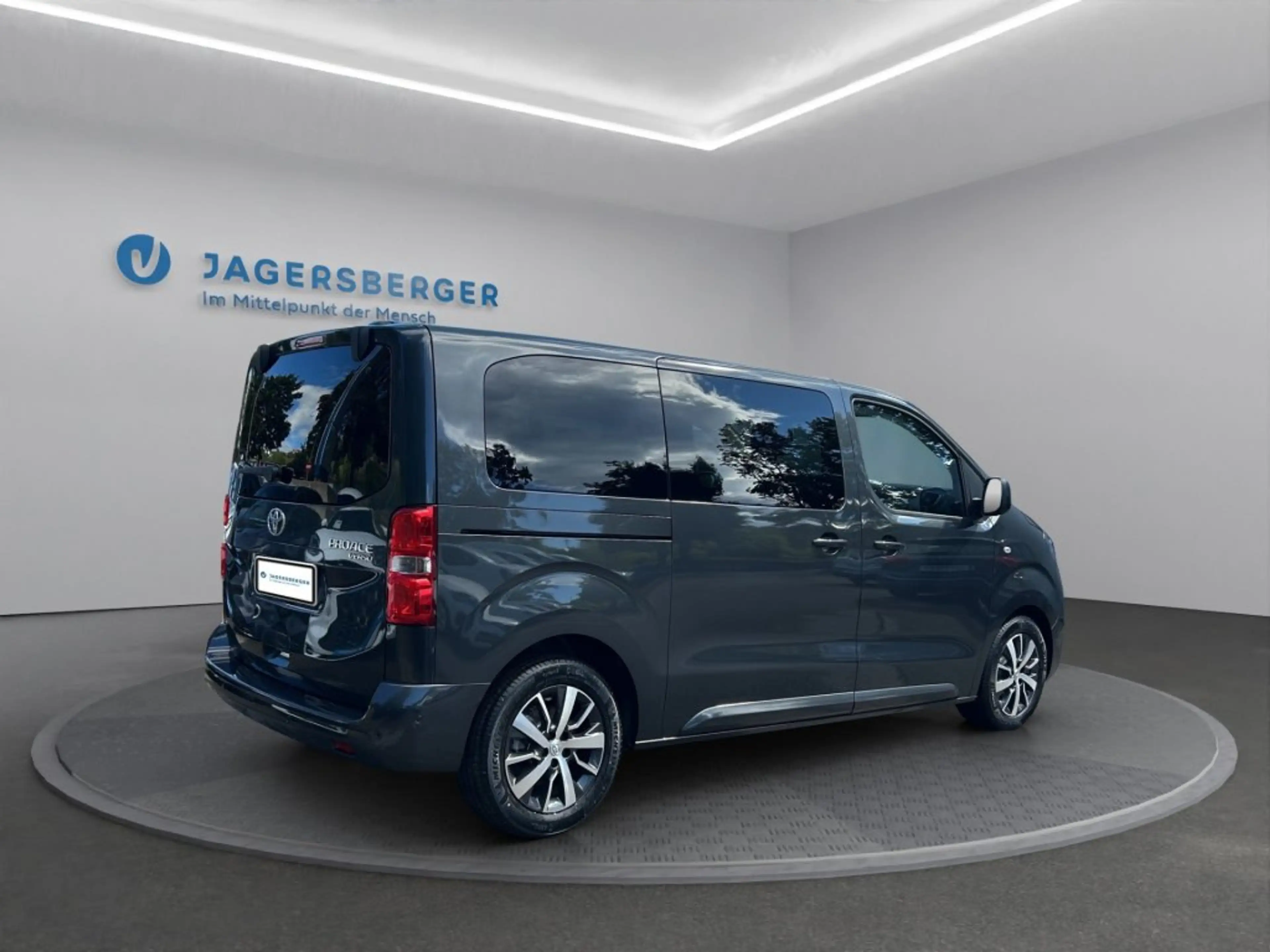 Toyota Proace Verso 2,2 D 150 L1 Teamplayer — photo 5