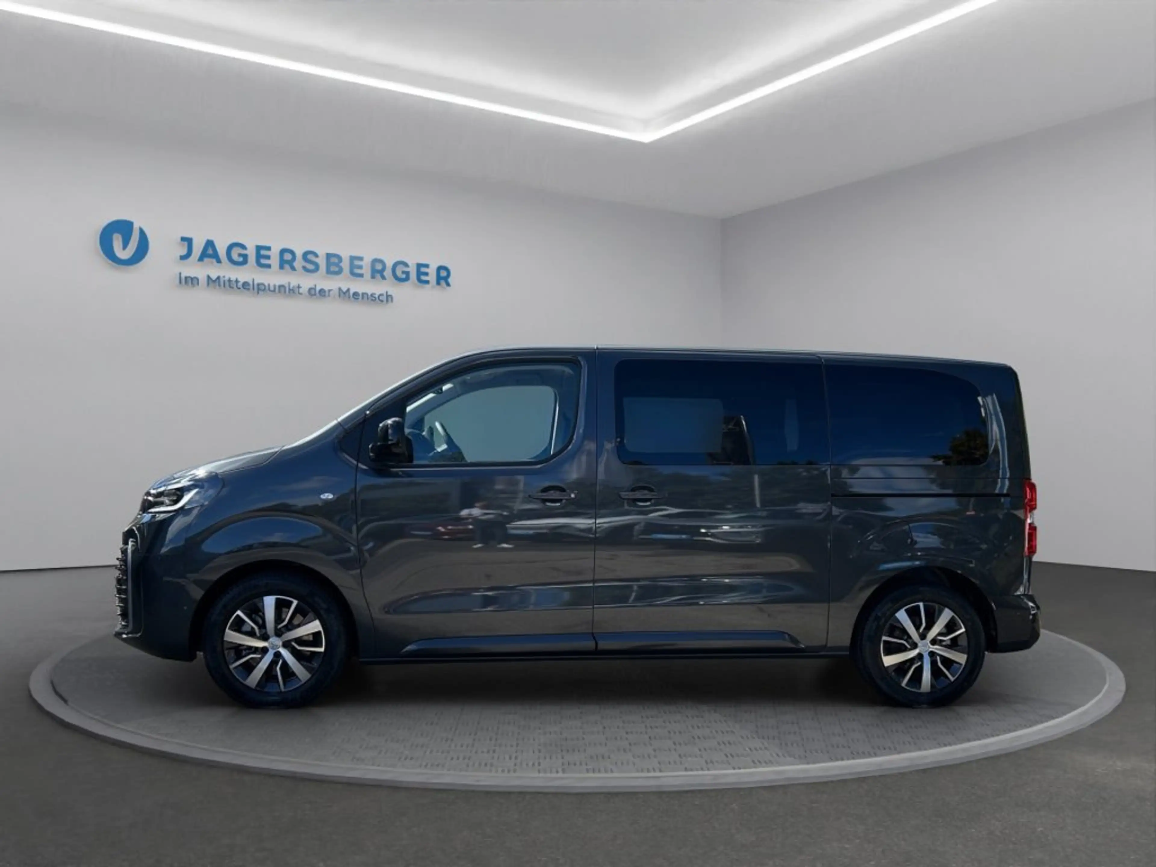 Toyota Proace Verso 2,2 D 150 L1 Teamplayer — photo 8